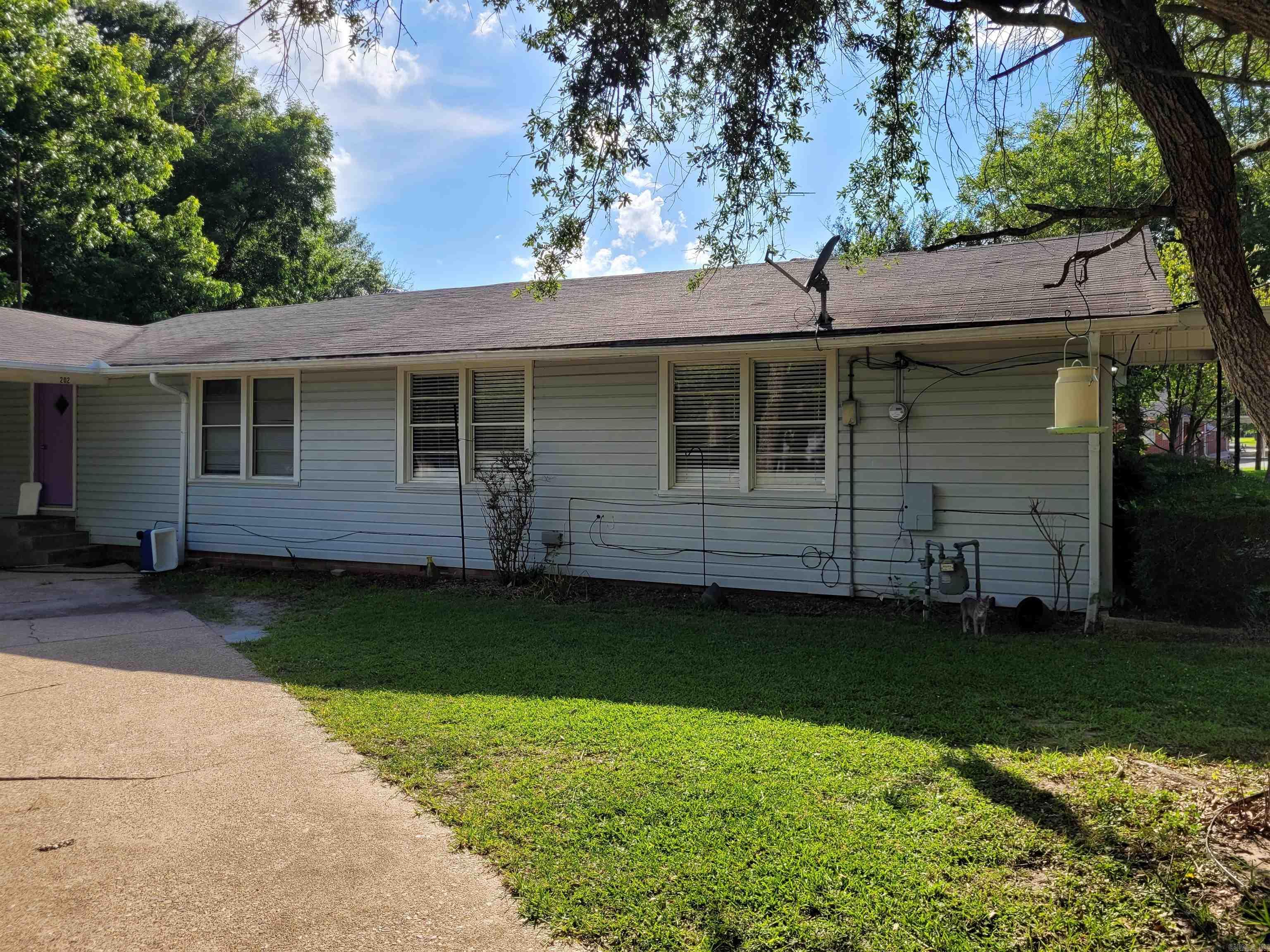 202 Matthews Street Property Photo 2