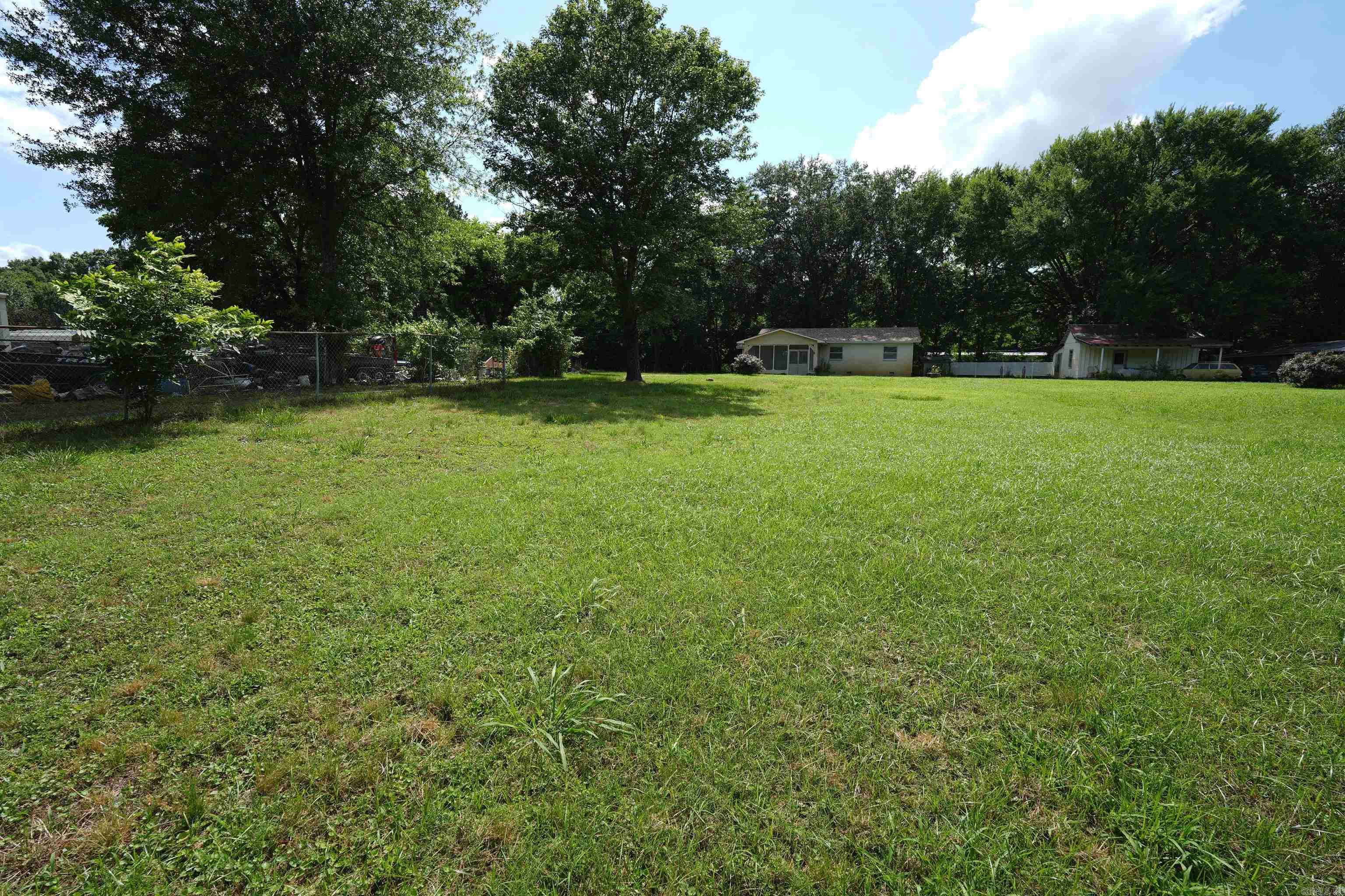 16543 N State Highway 7 Property Photo 1