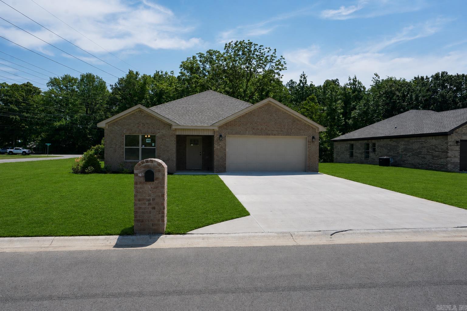 5400 Lotus St. Property Photo 2