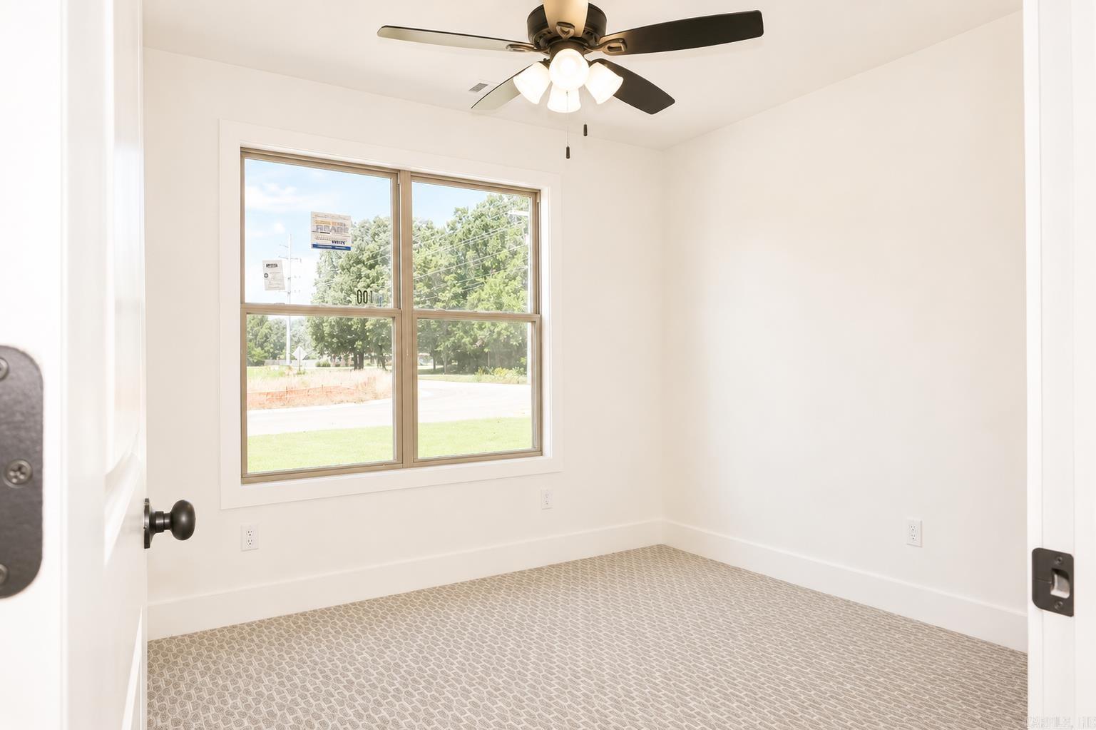 5400 Lotus St. Property Photo 28
