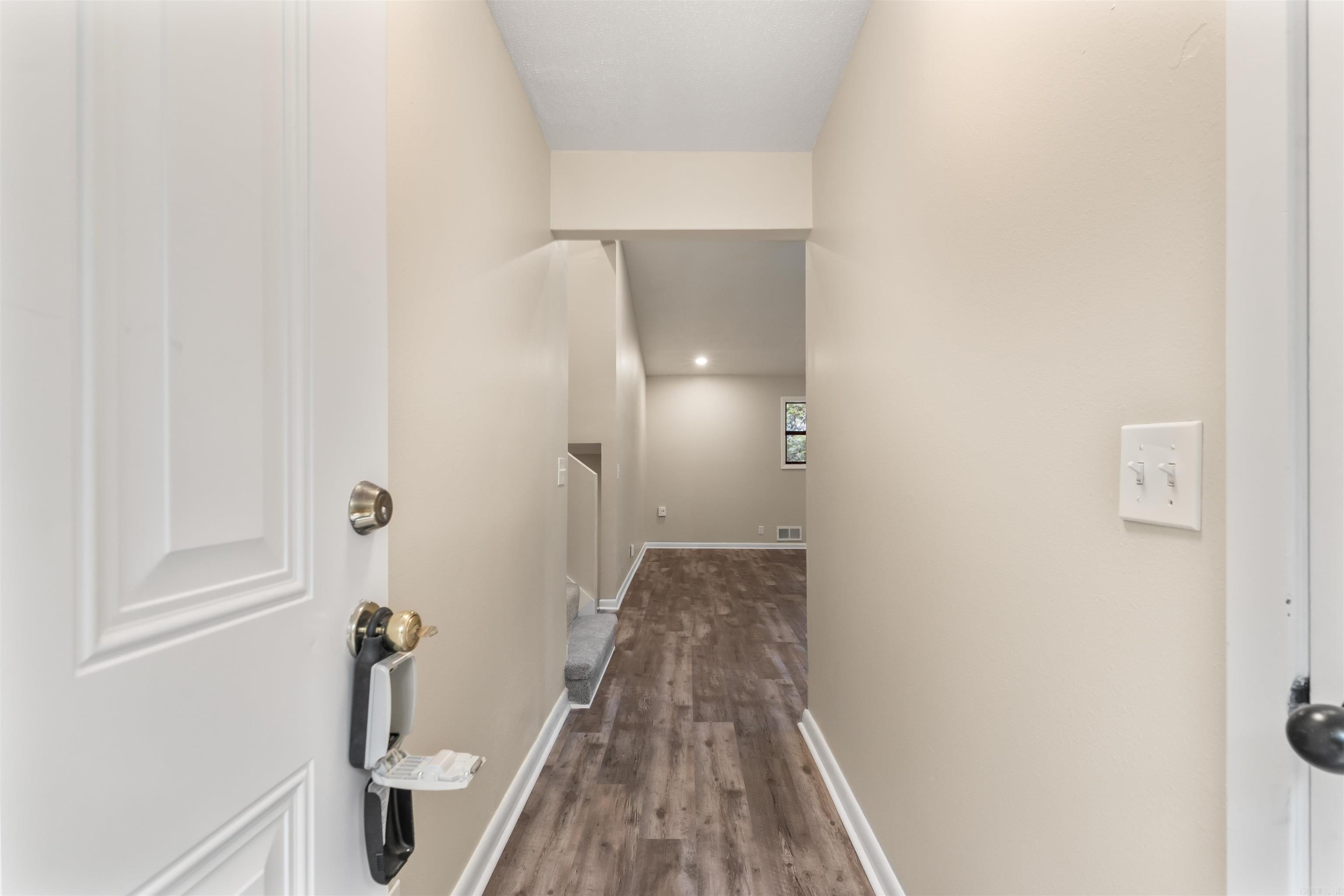 2 Hondo Lane Property Photo 8