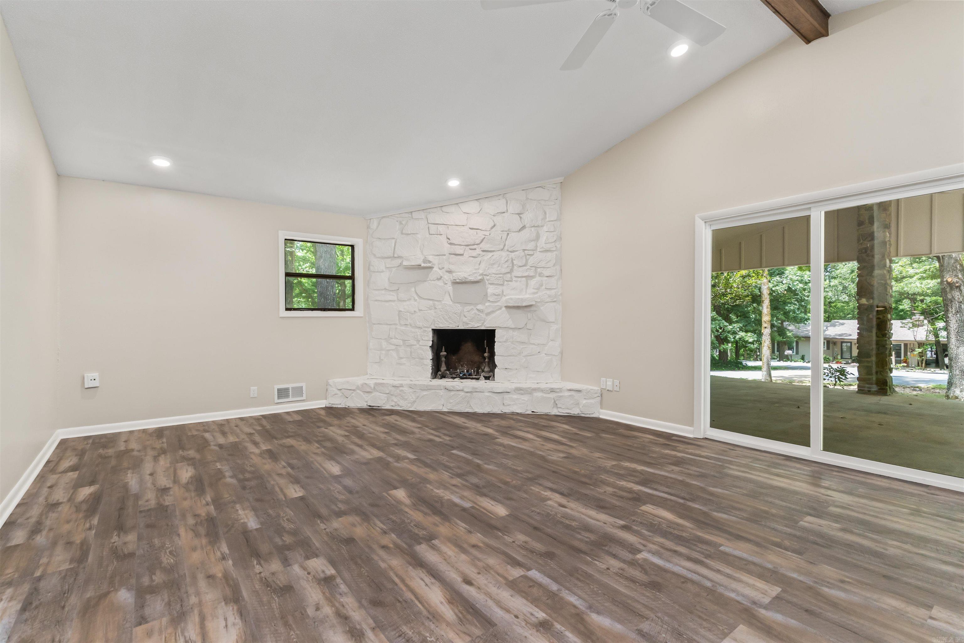 2 Hondo Lane Property Photo 9