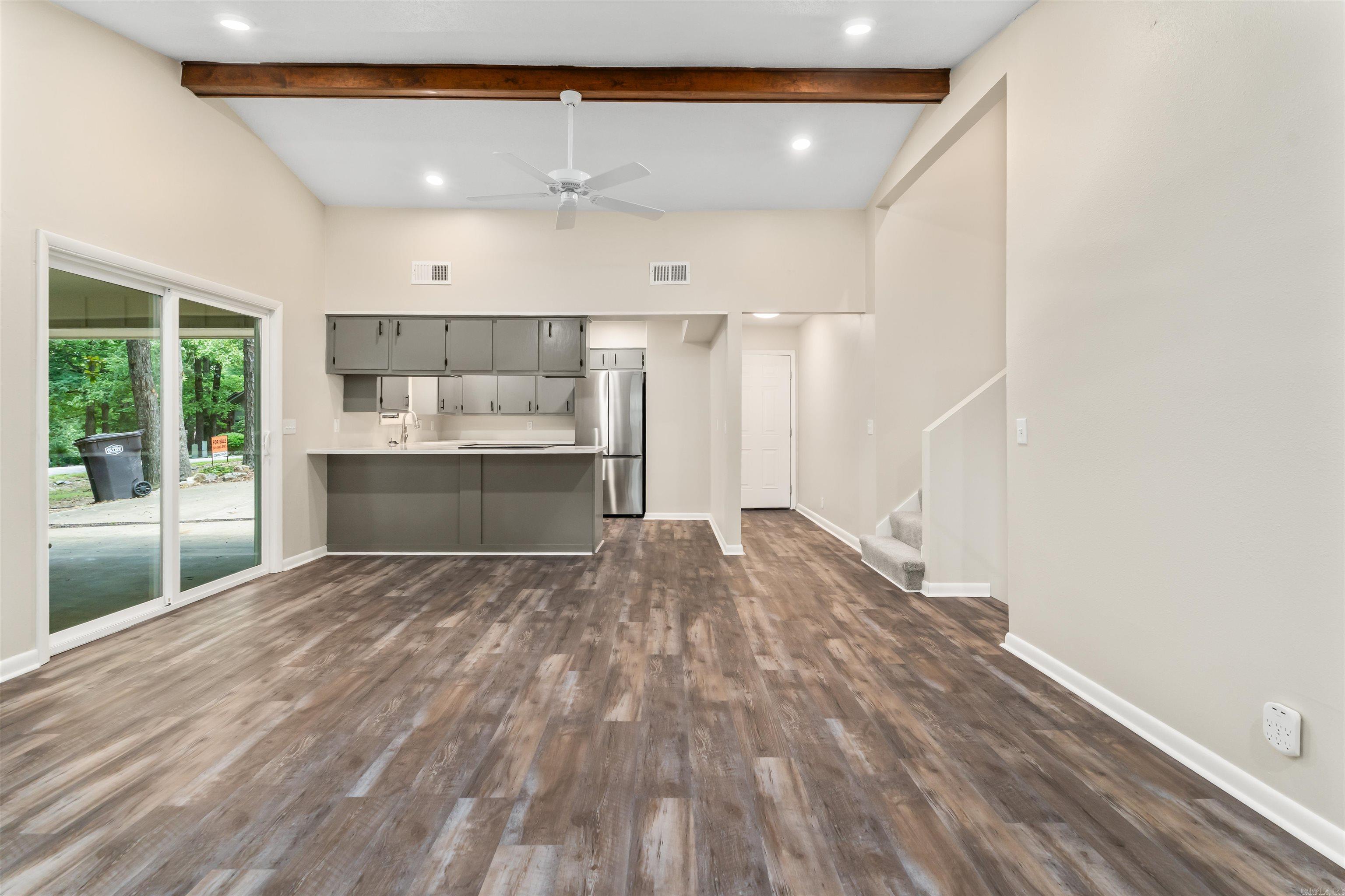 2 Hondo Lane Property Photo 10