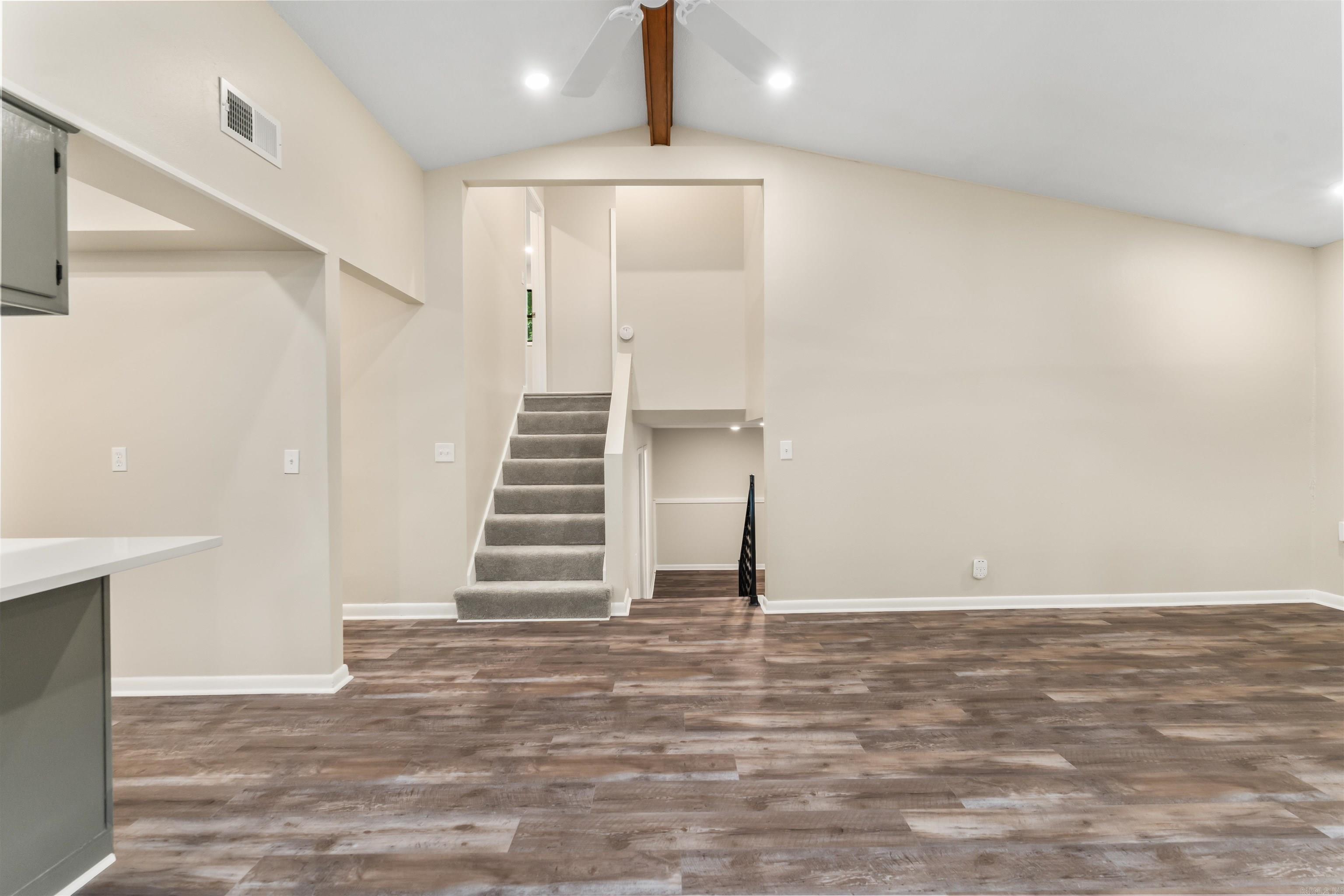 2 Hondo Lane Property Photo 13