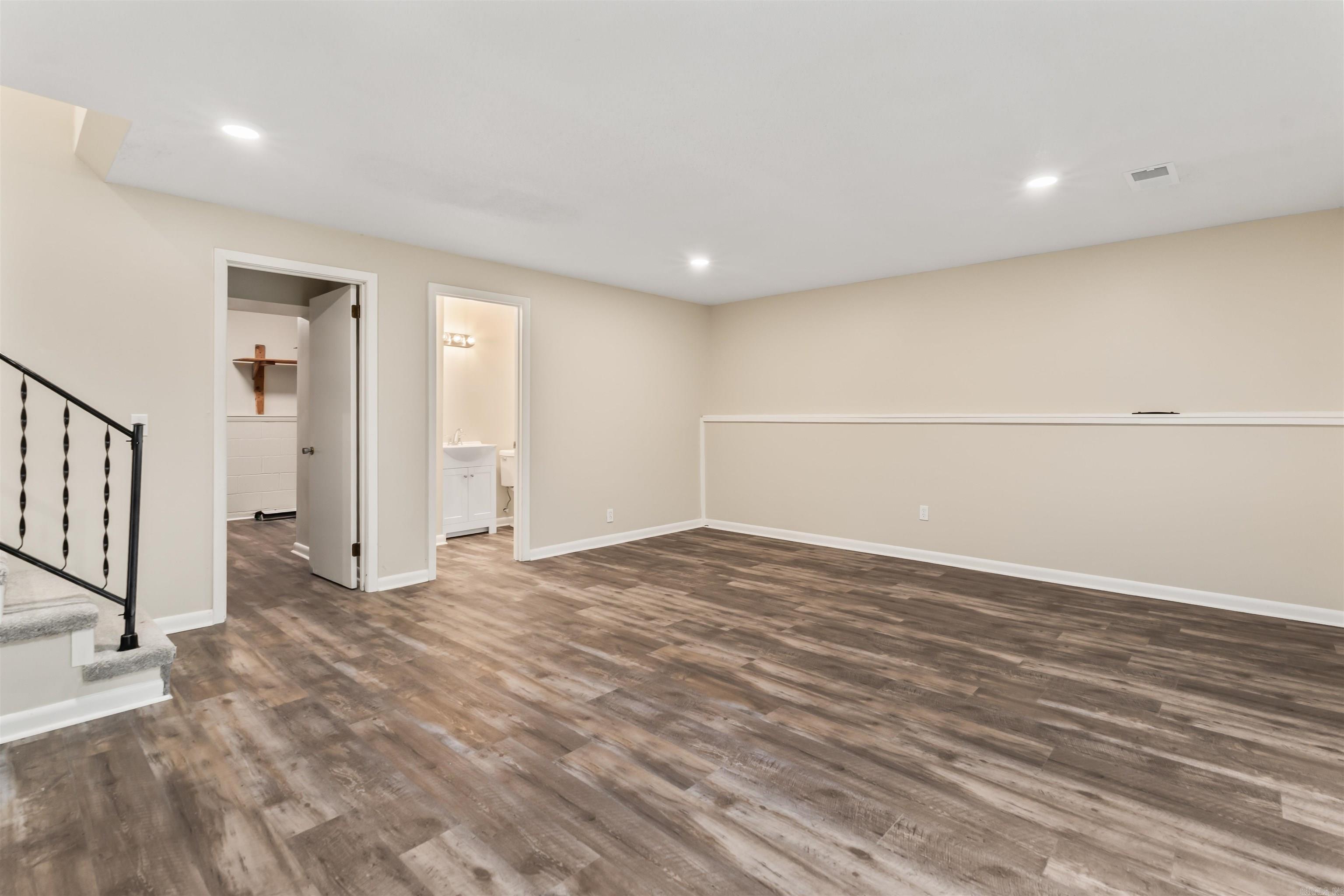 2 Hondo Lane Property Photo 14