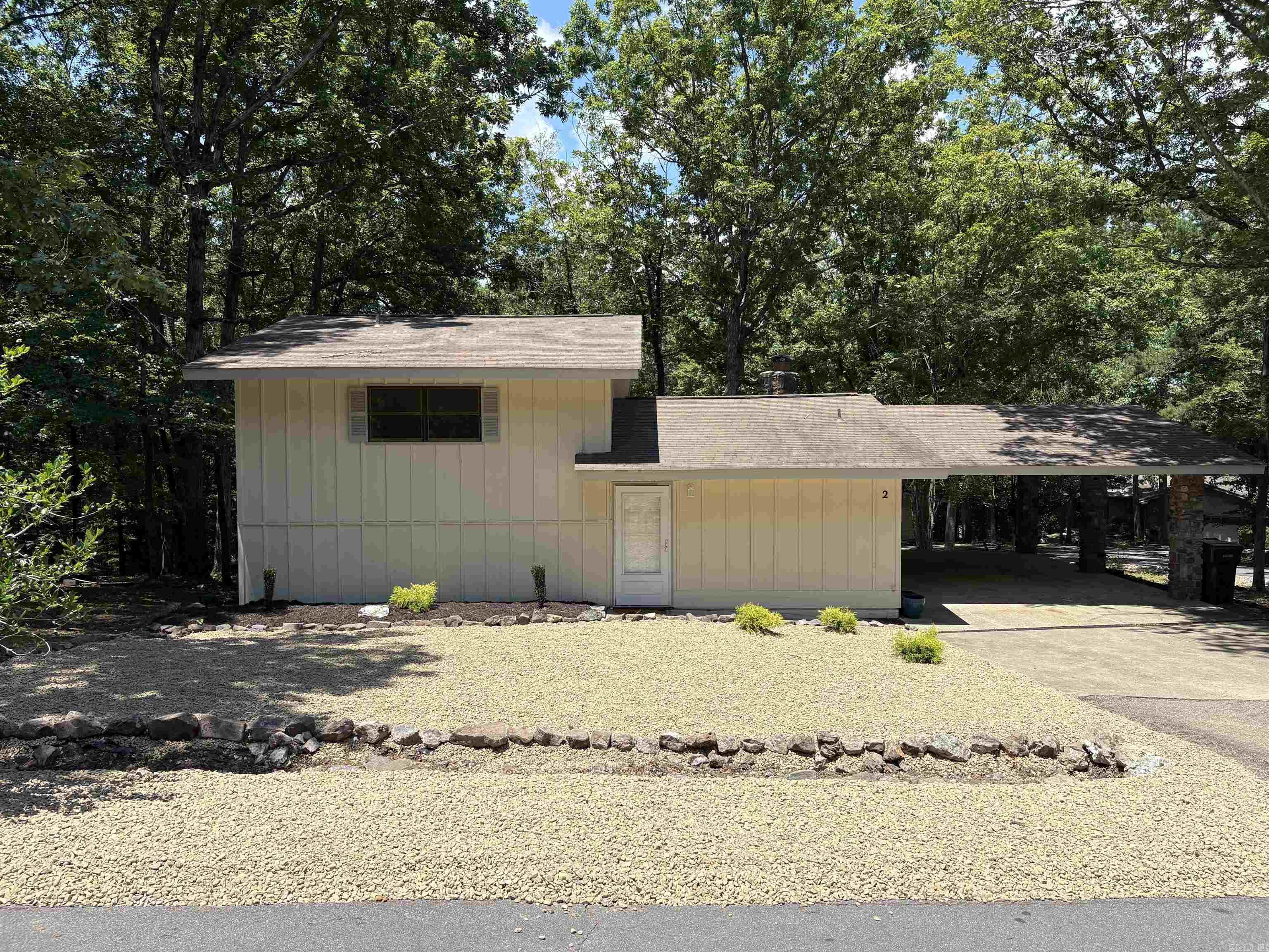 2 Hondo Lane Property Photo 34