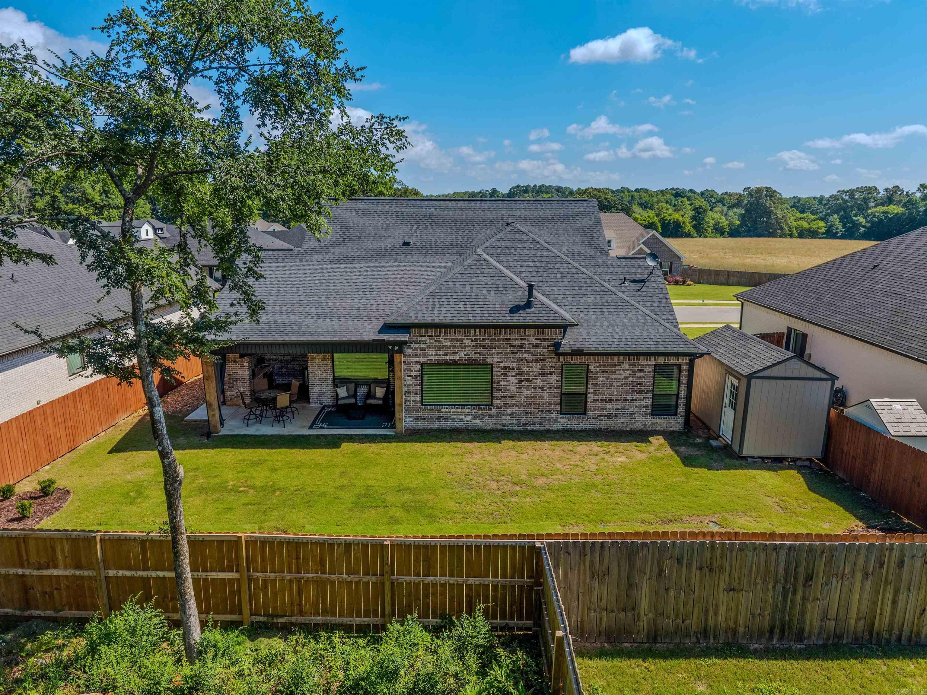 6037 Coral Ridge Drive Property Photo 5