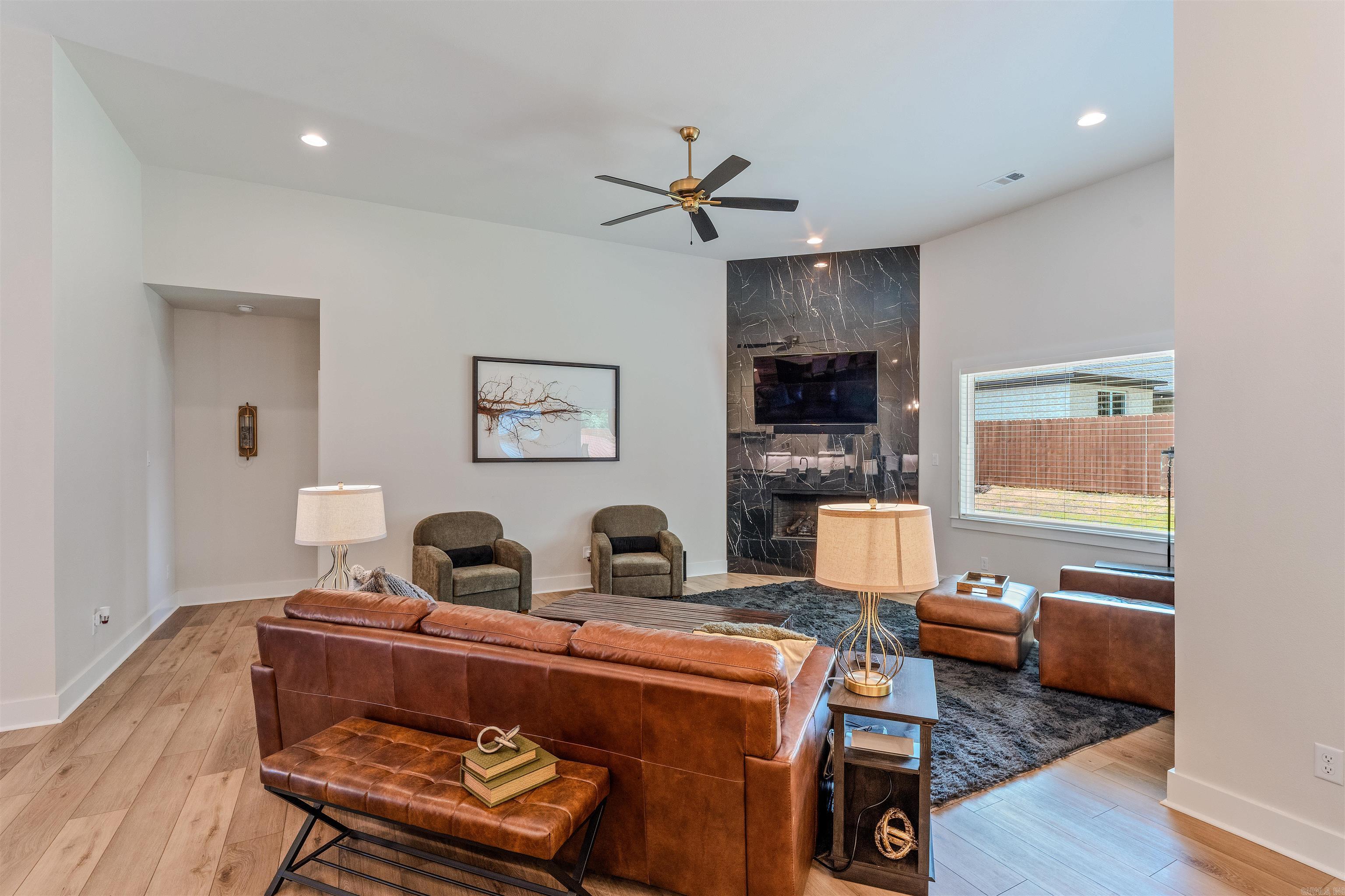 6037 Coral Ridge Drive Property Photo 10