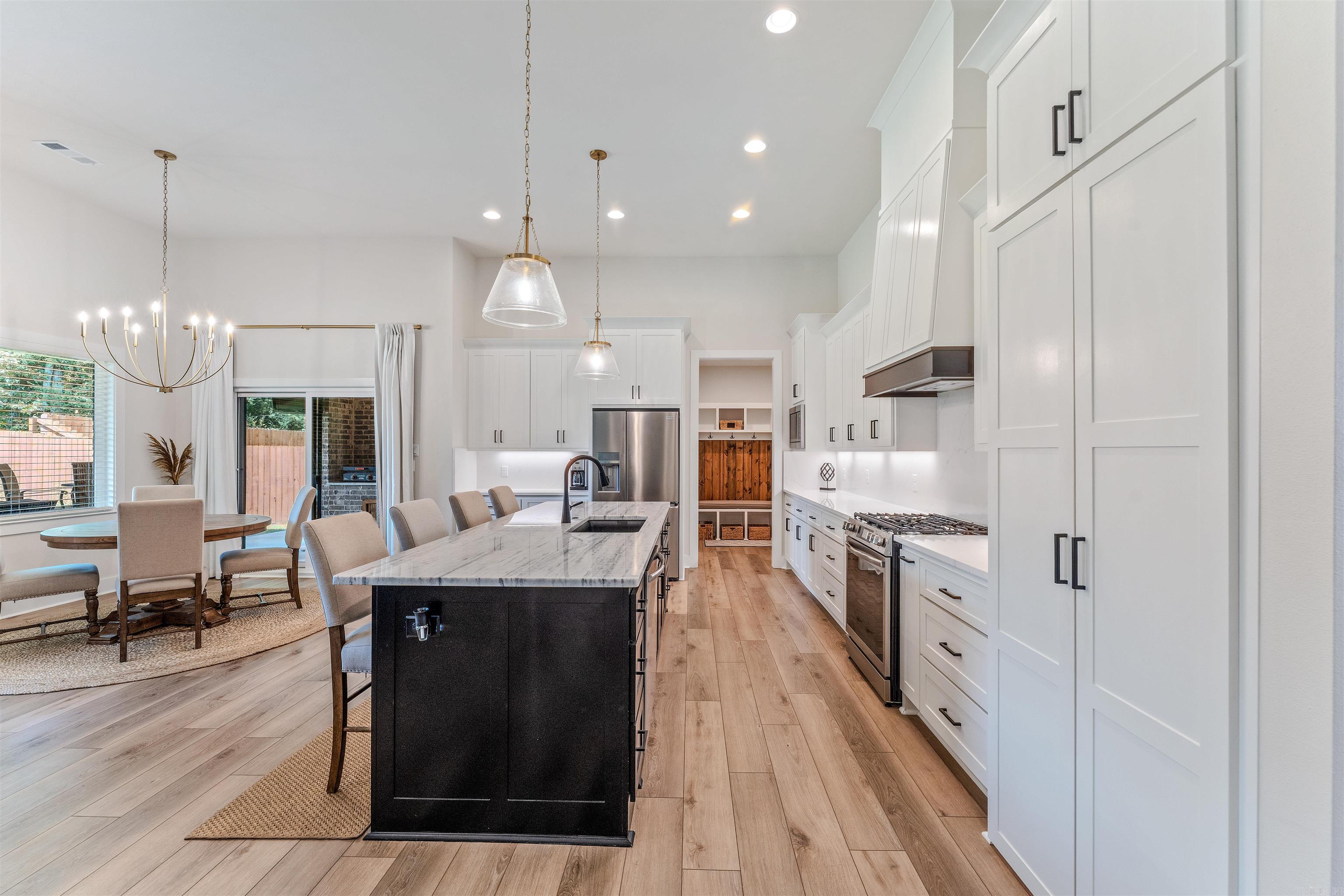 6037 Coral Ridge Drive Property Photo 13
