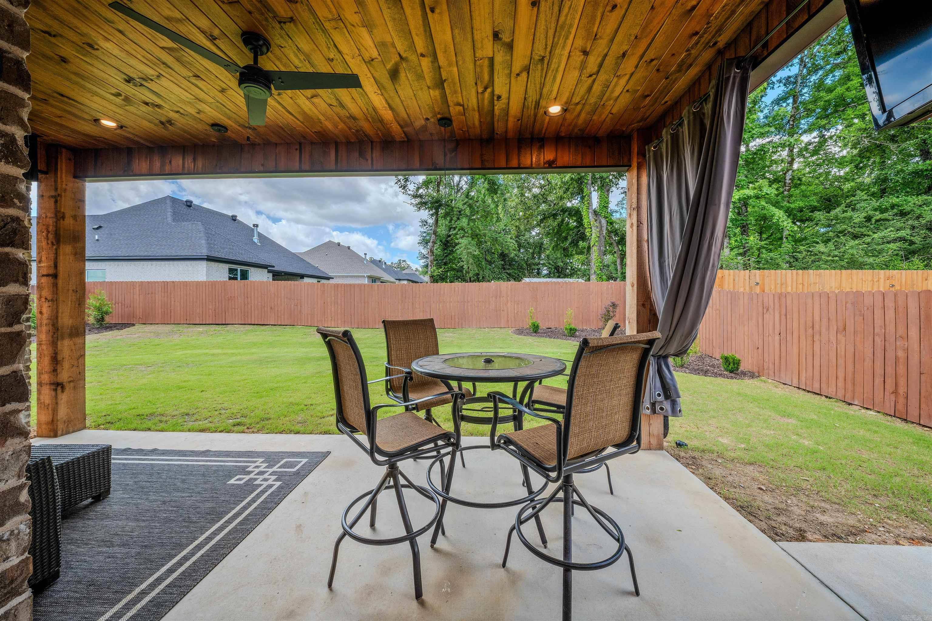 6037 Coral Ridge Drive Property Photo 37
