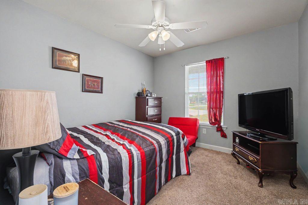 100 Meadowlark Property Photo 7