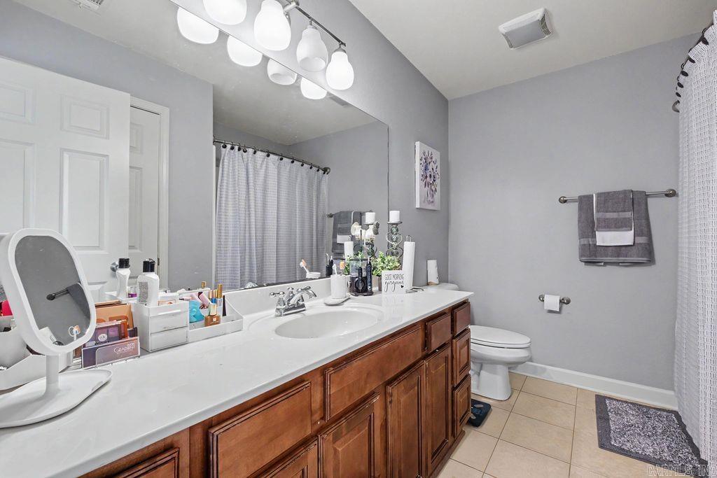 100 Meadowlark Property Photo 10