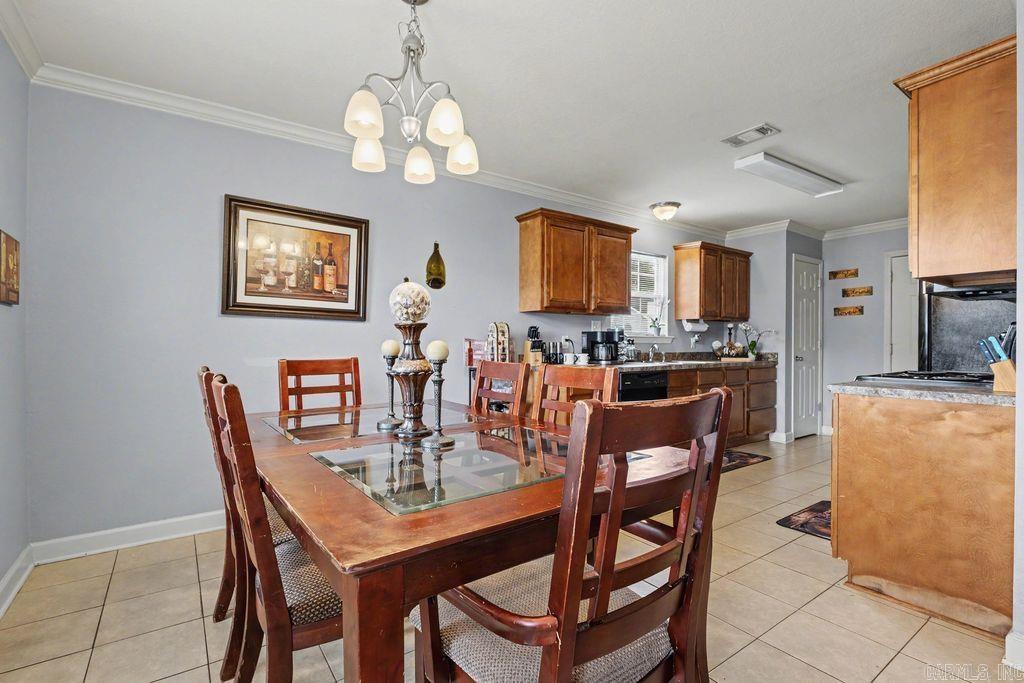 100 Meadowlark Property Photo 13