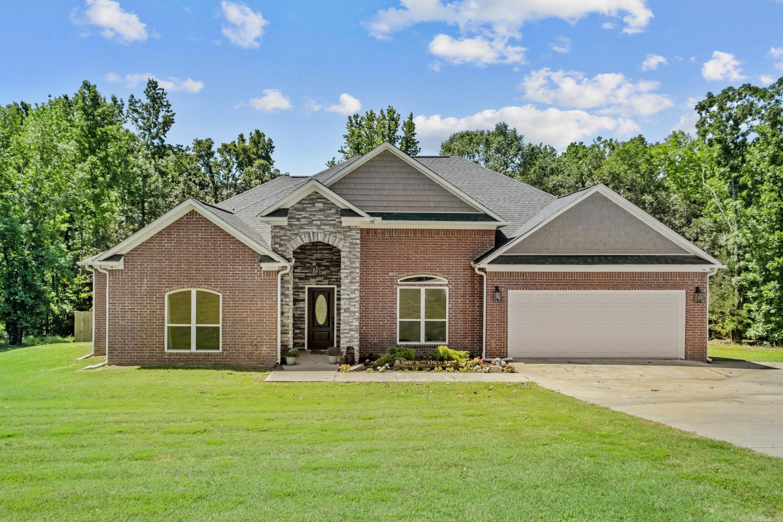 174 Mountain Ranch Boulevard Property Photo 1