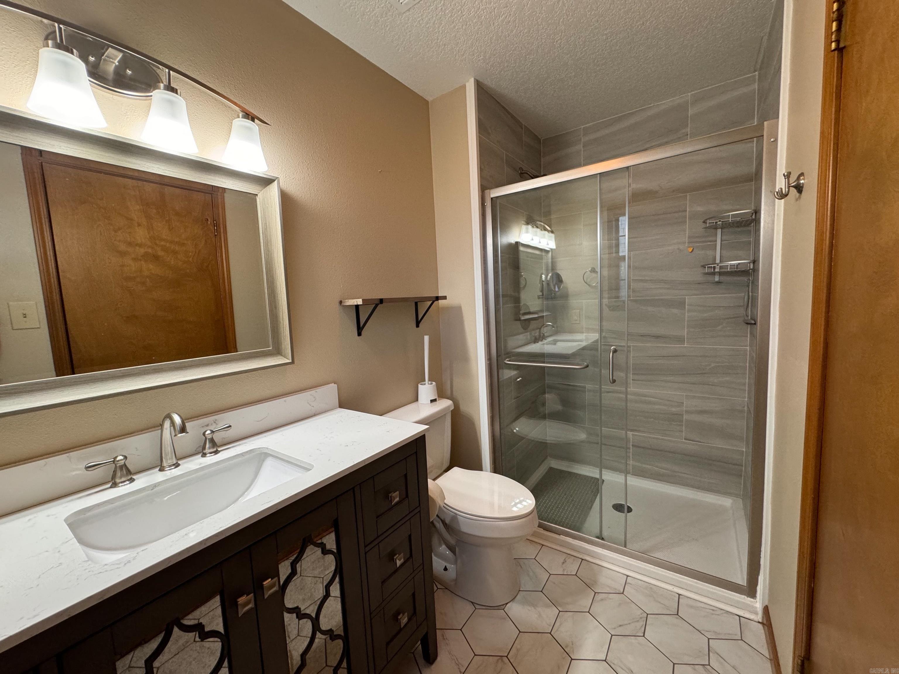 681 Amity Road Property Photo 15