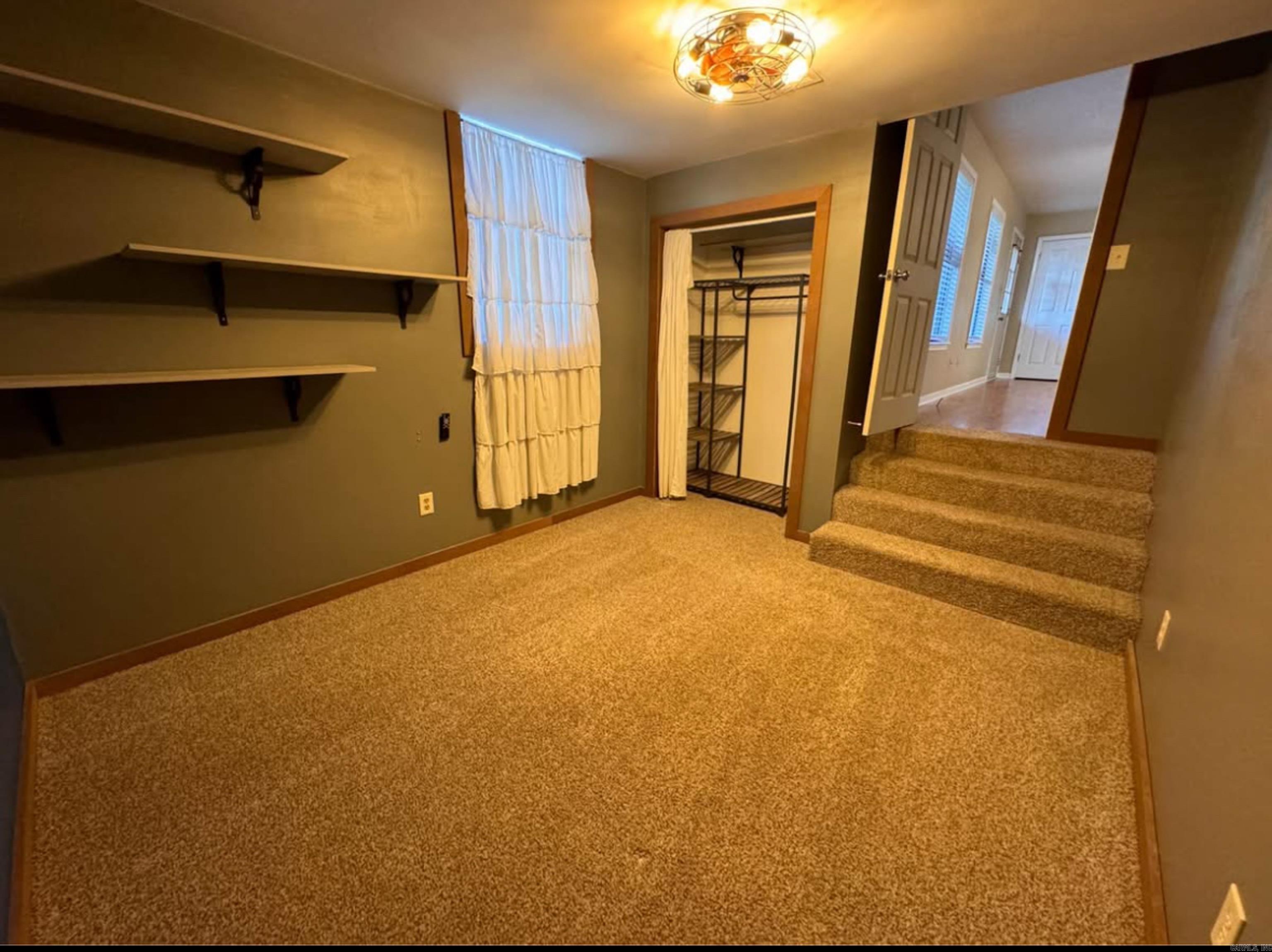 681 Amity Road Property Photo 16