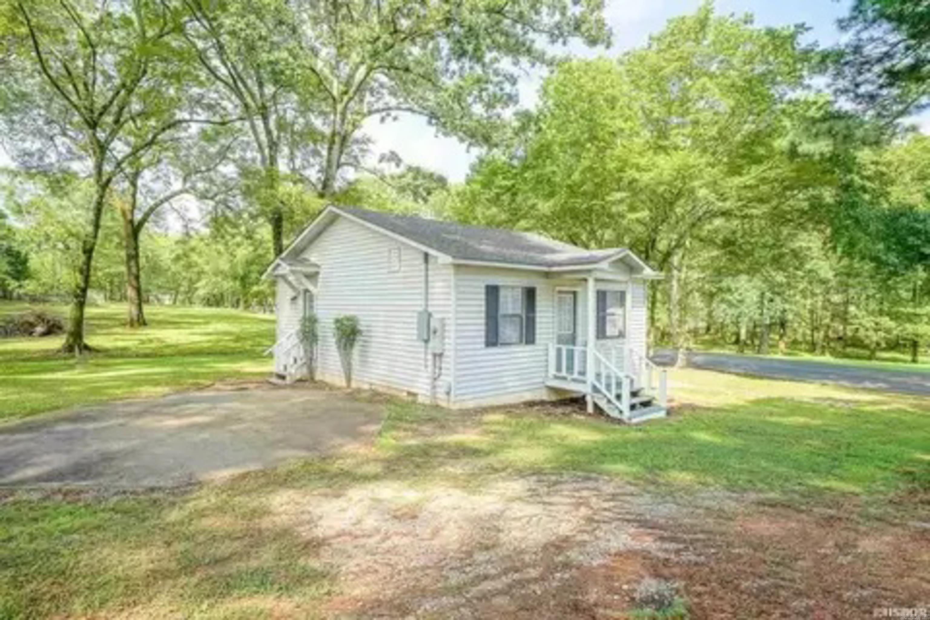 681 Amity Road Property Photo 24