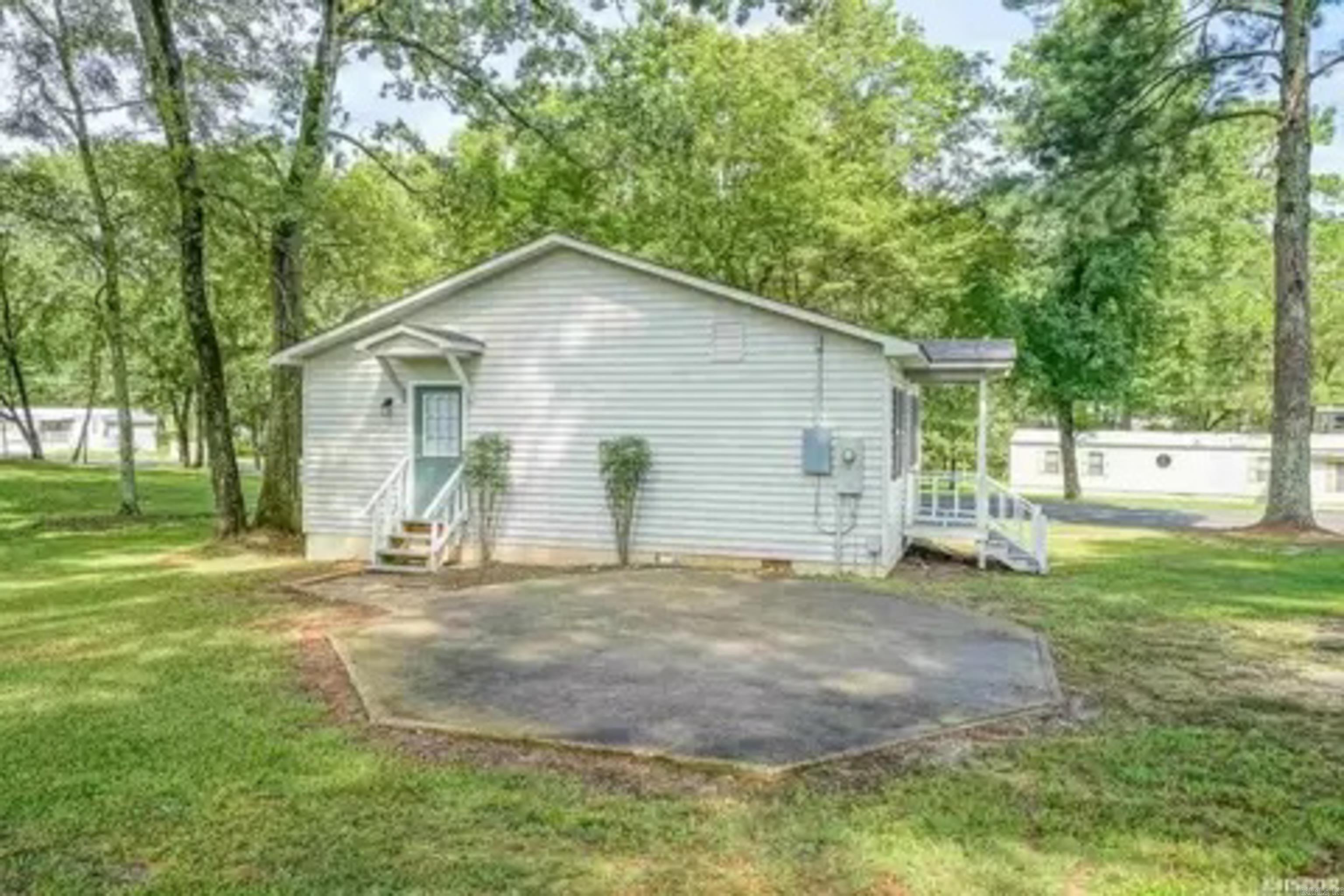 681 Amity Road Property Photo 27