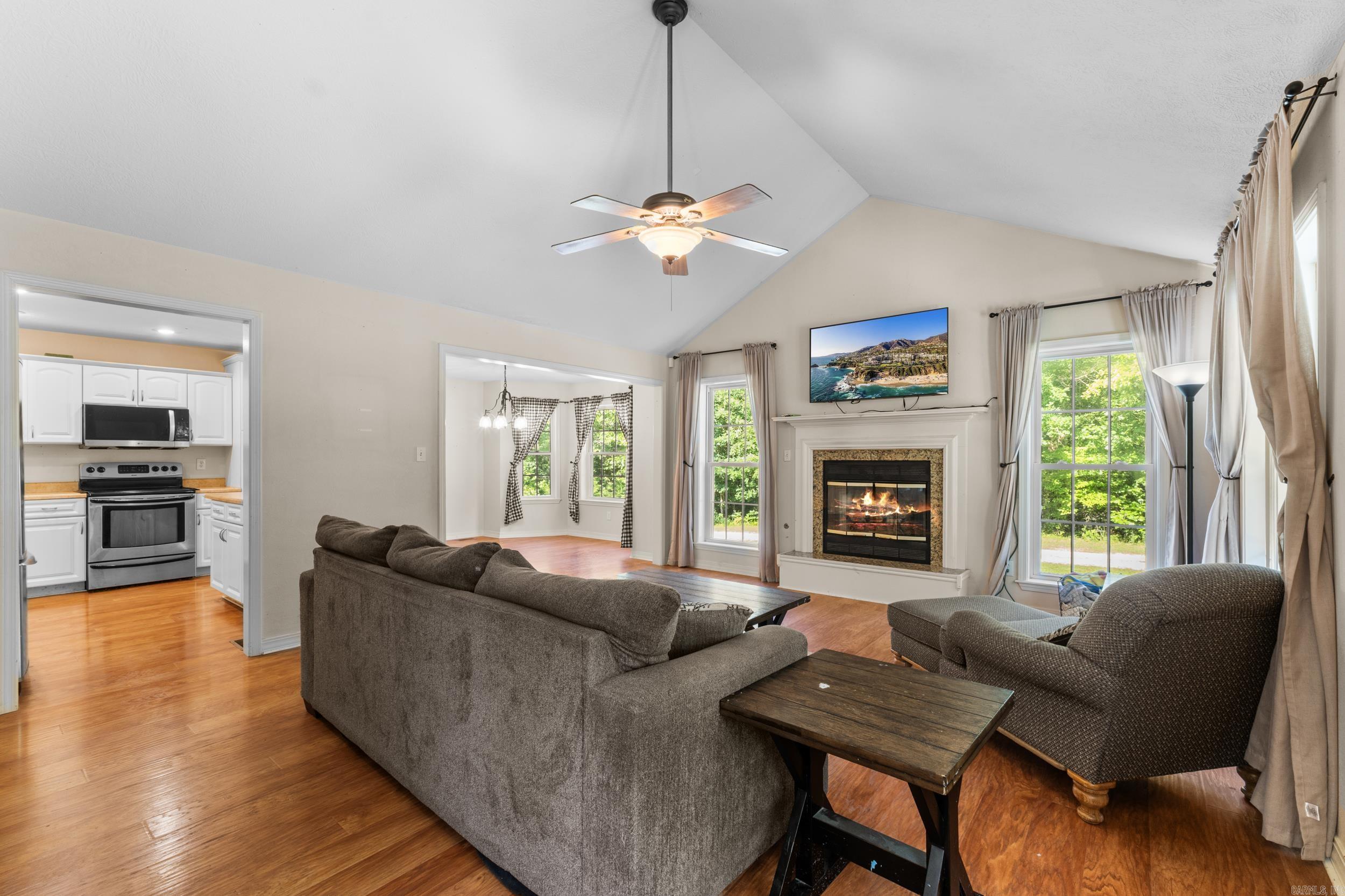 291 Sunburst Trail Property Photo 4