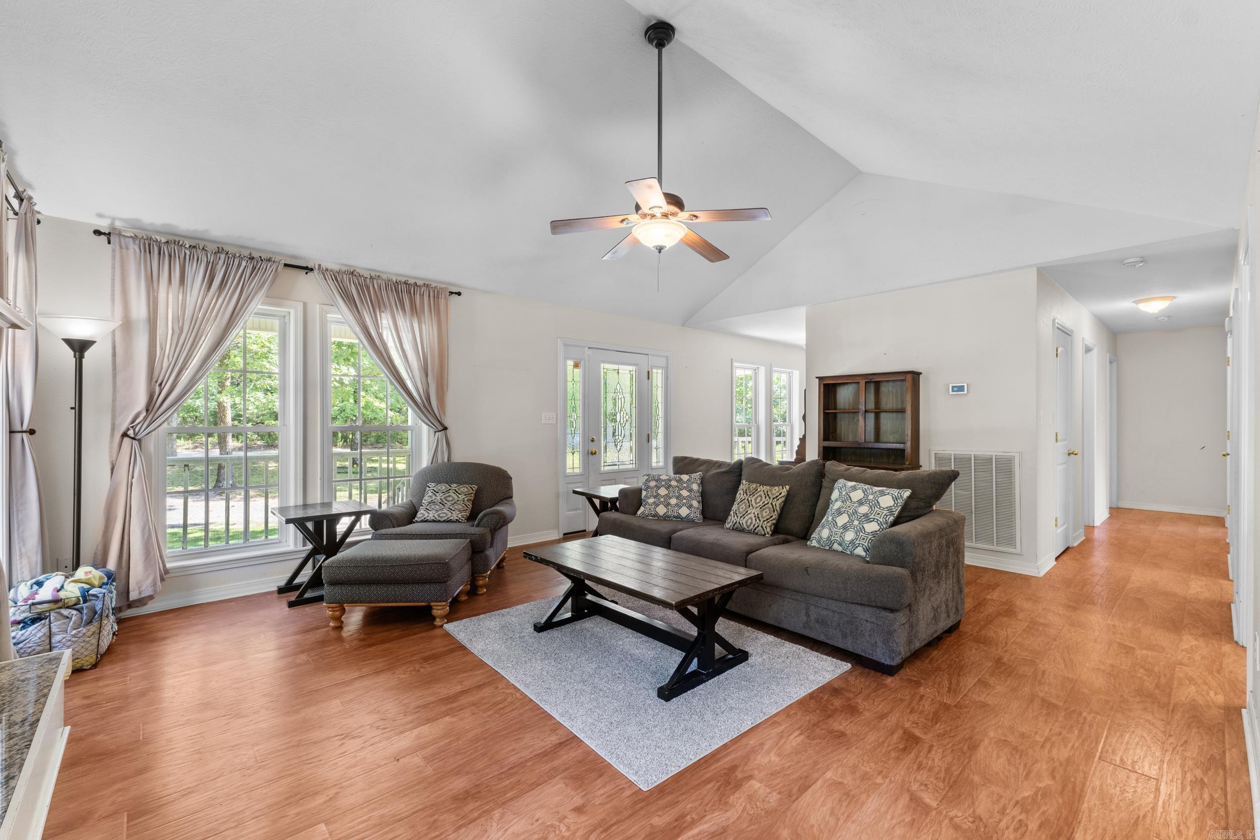 291 Sunburst Trail Property Photo 6