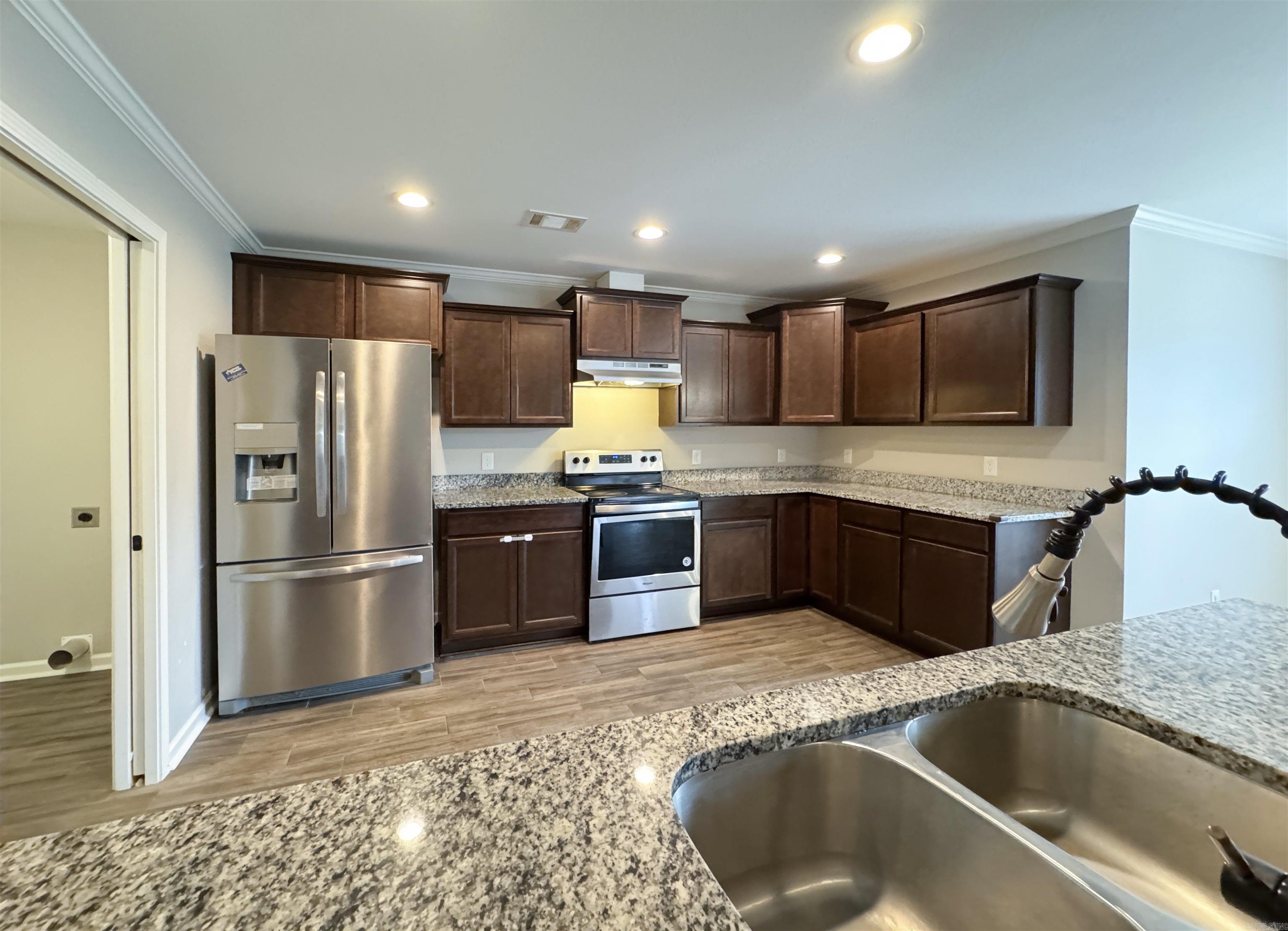 210 Hillshire Loop Property Photo 7