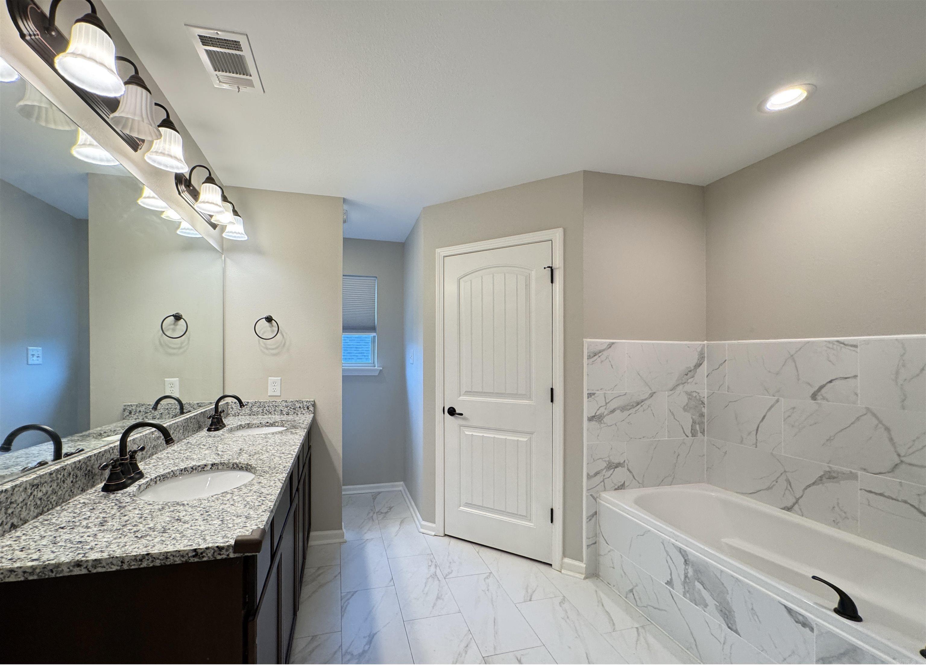 210 Hillshire Loop Property Photo 18