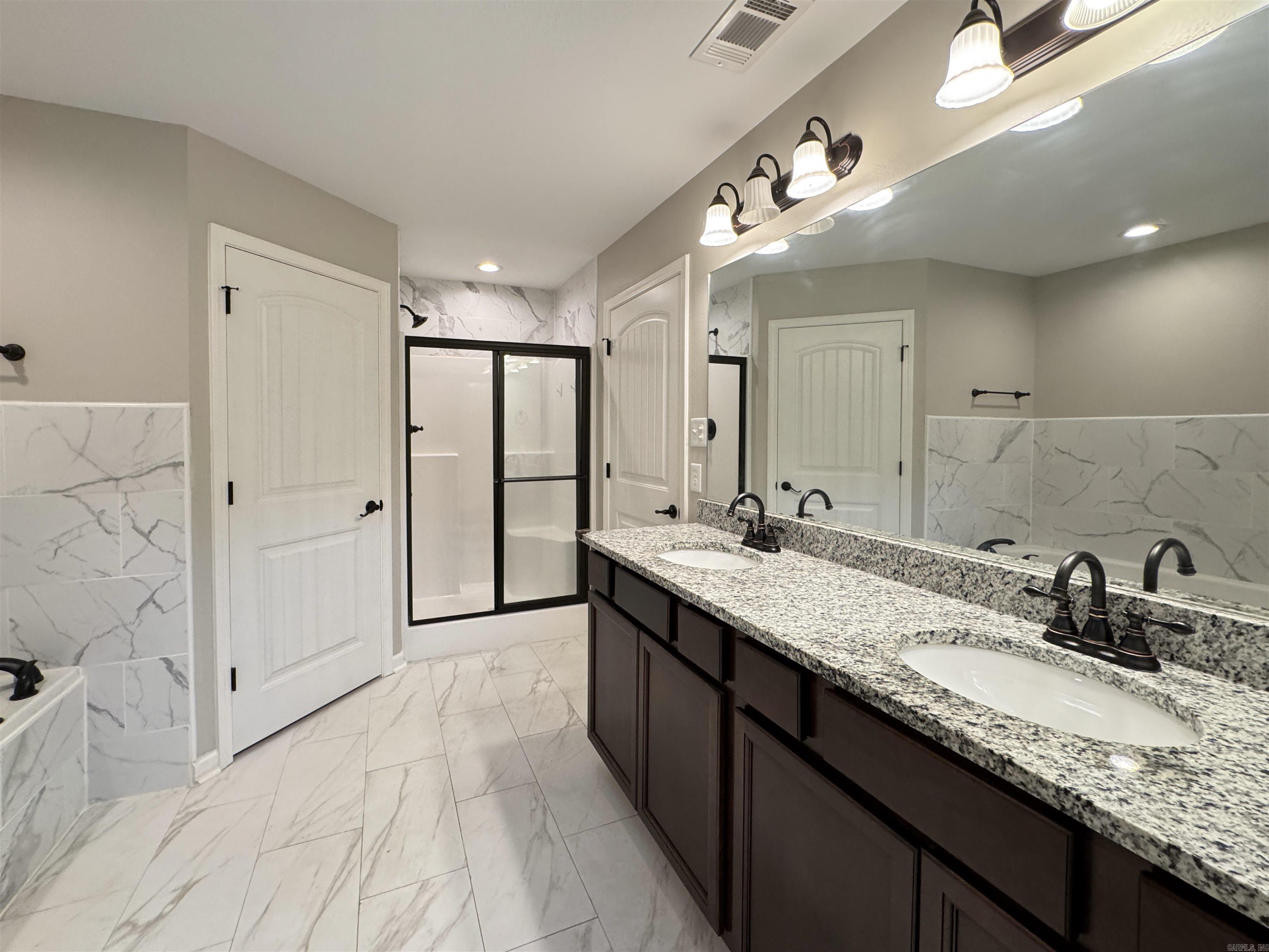 210 Hillshire Loop Property Photo 20