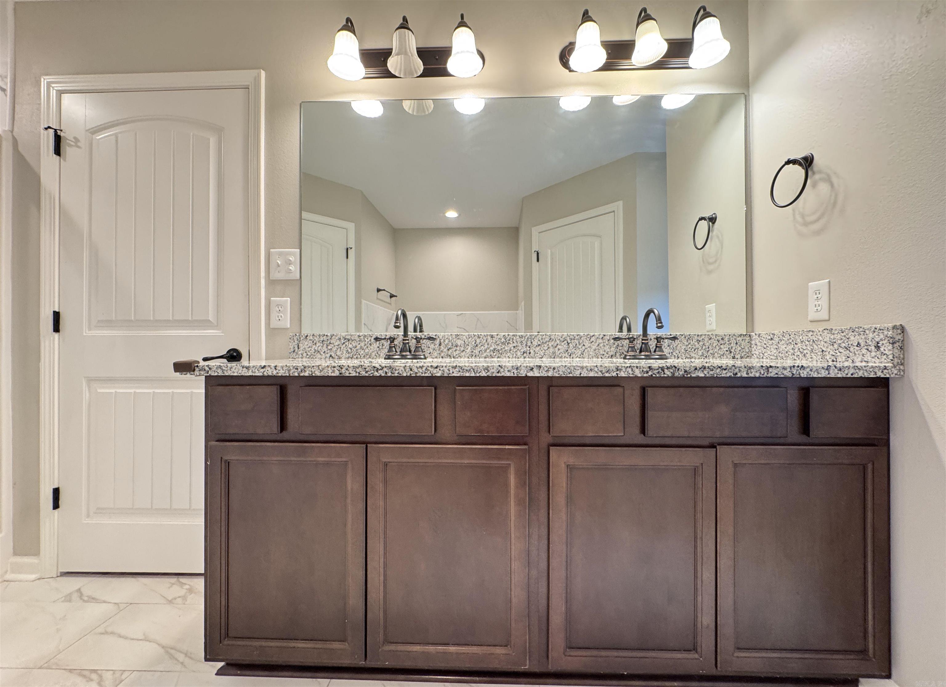 210 Hillshire Loop Property Photo 21