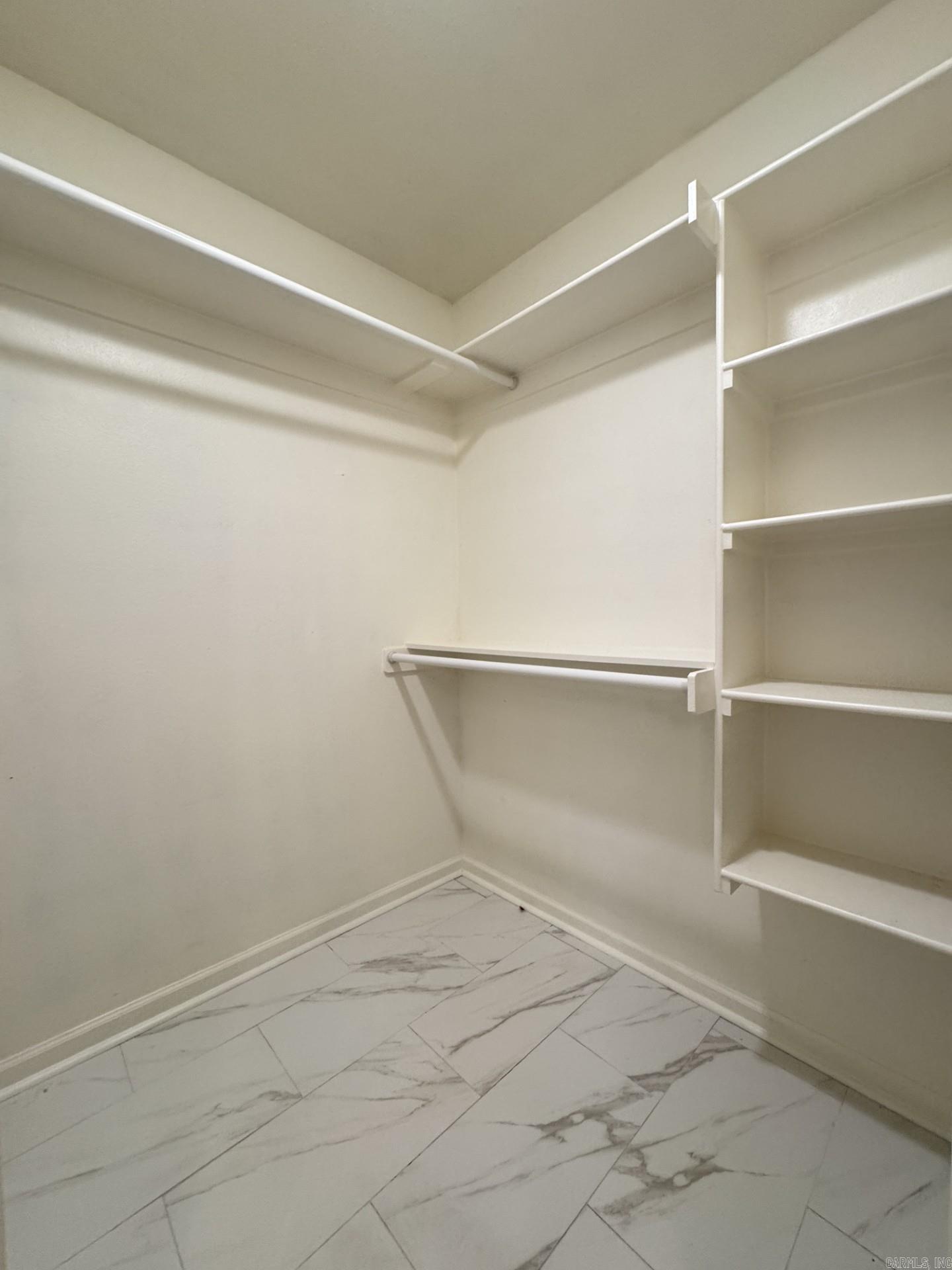 210 Hillshire Loop Property Photo 23