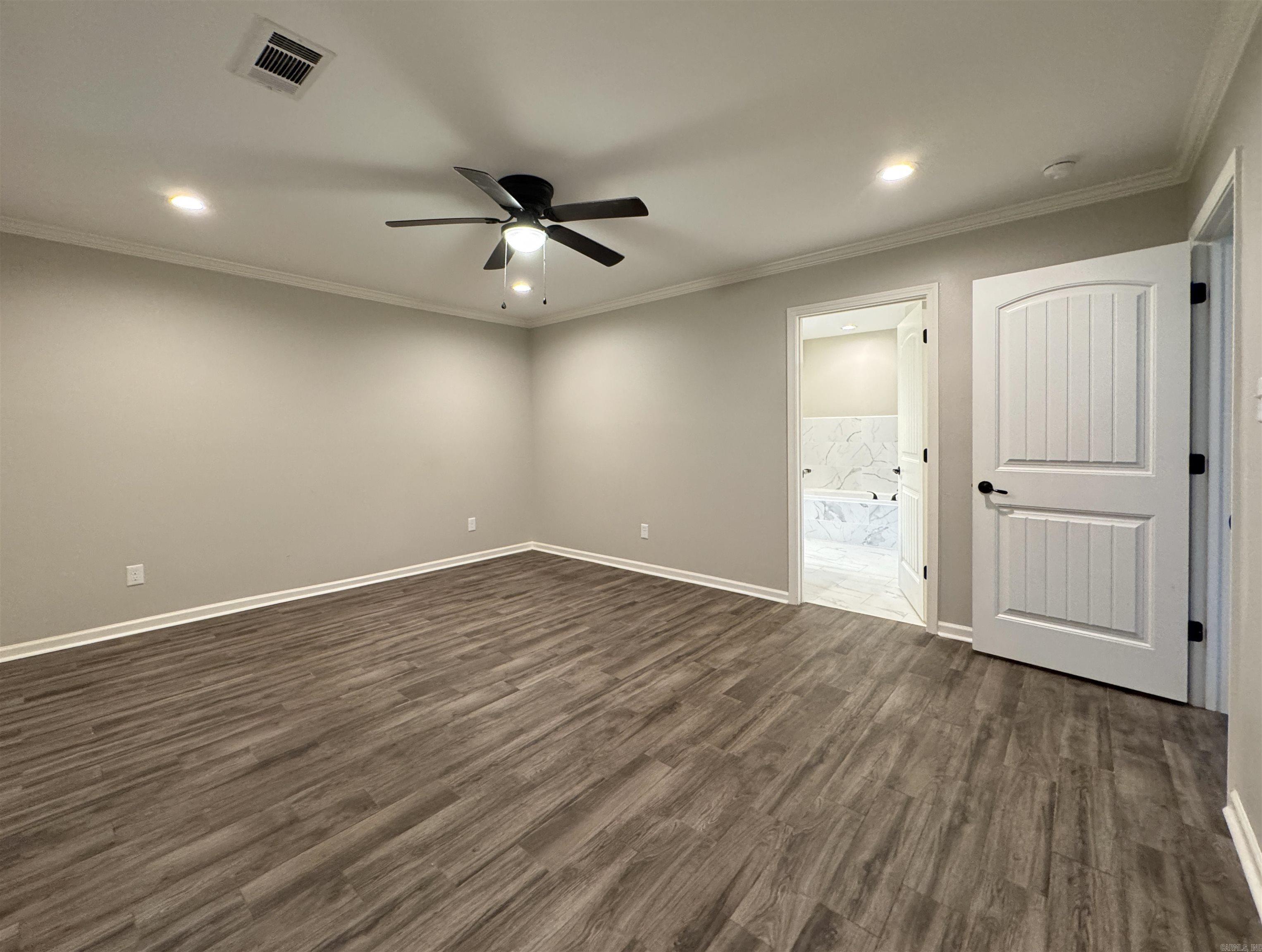 210 Hillshire Loop Property Photo 24