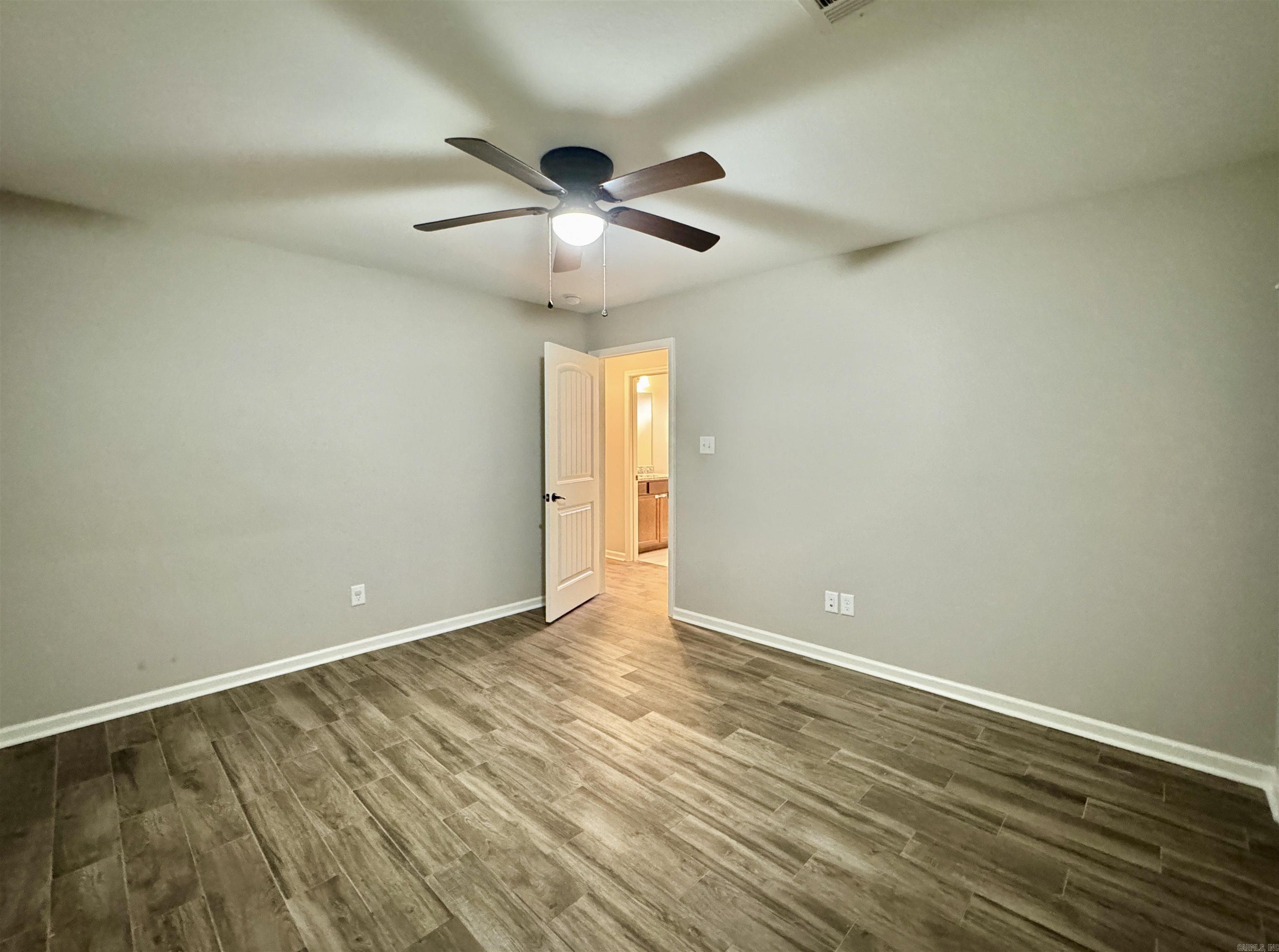 210 Hillshire Loop Property Photo 25
