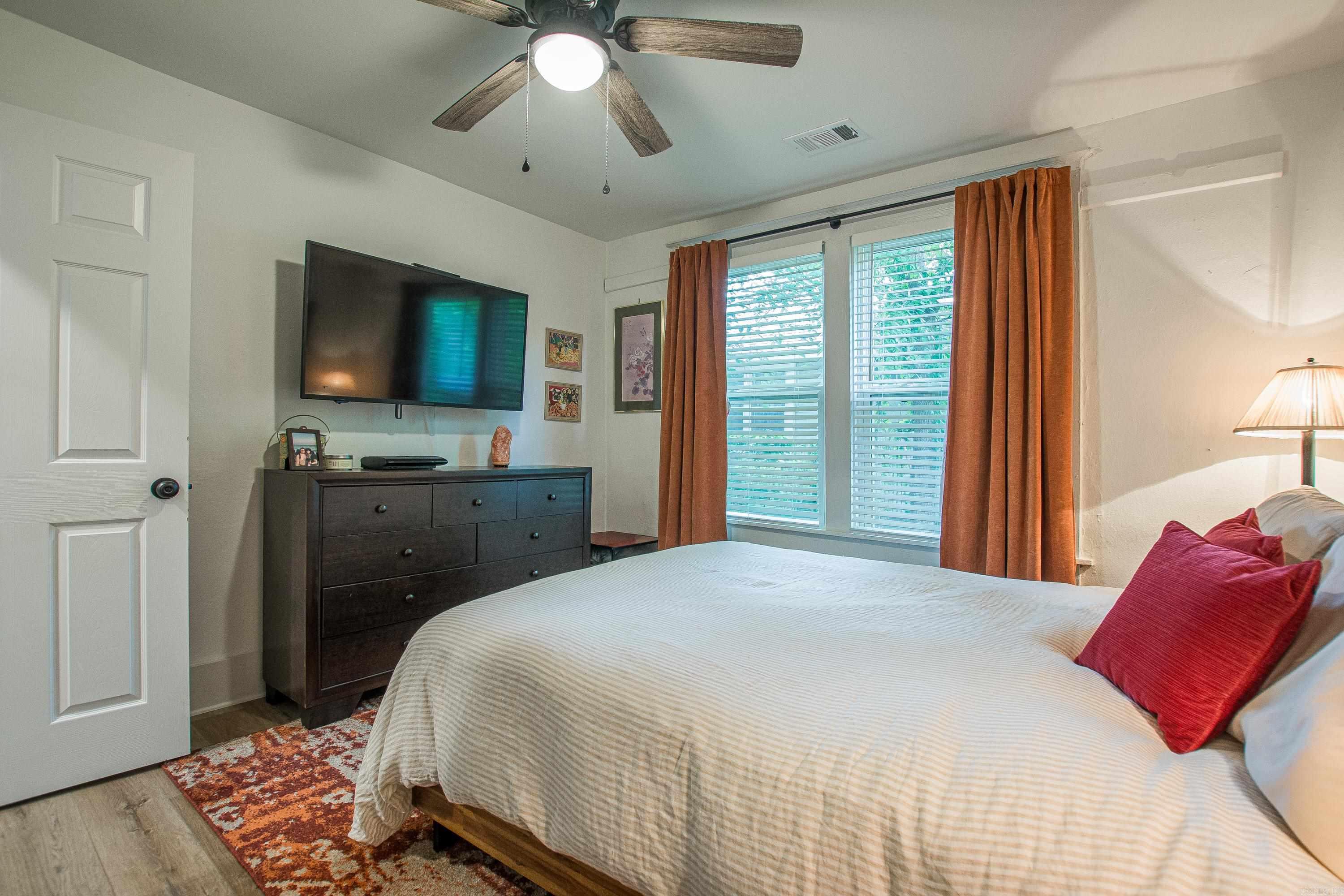 411 Brown Street Property Photo 19