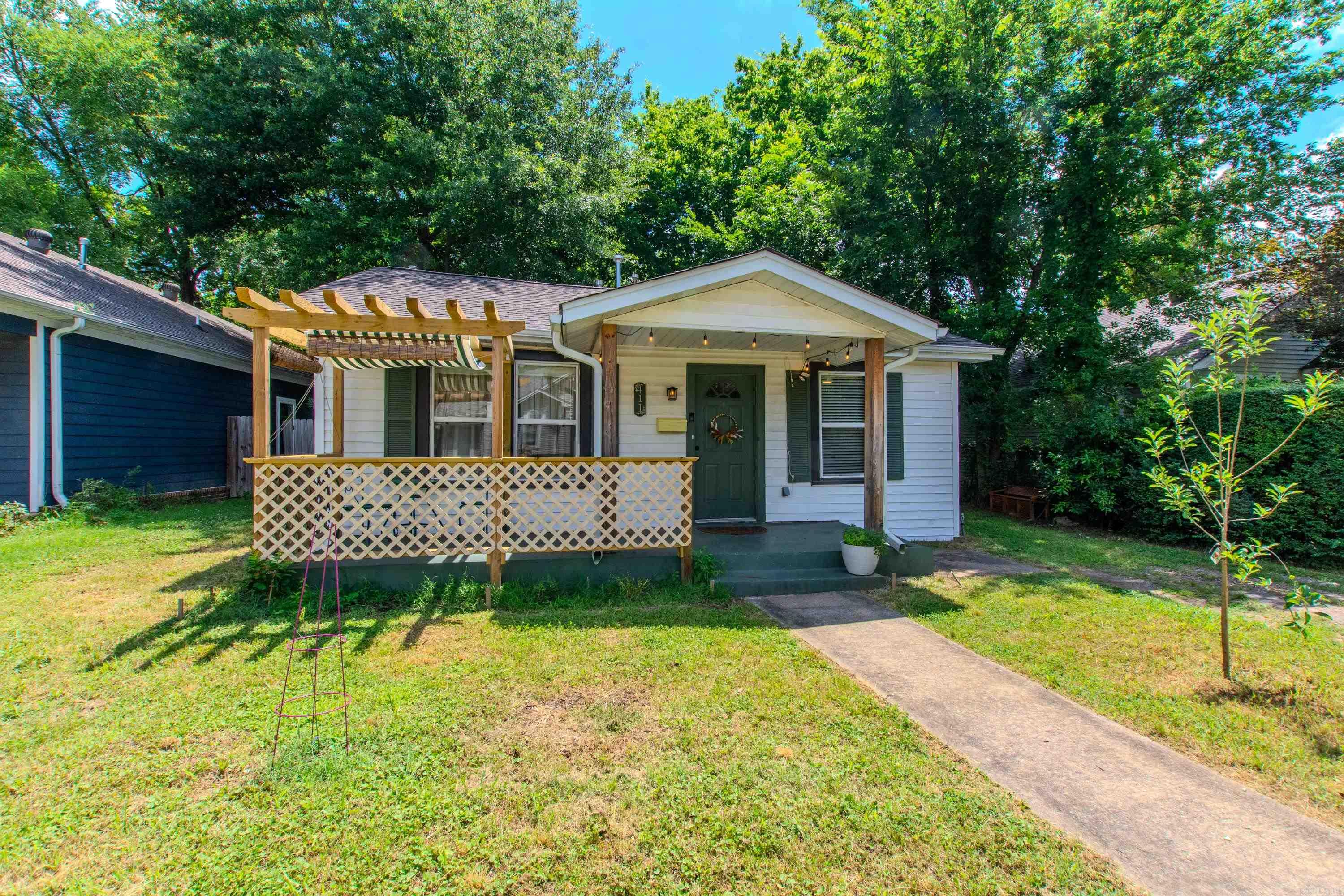 411 Brown Street Property Photo 33