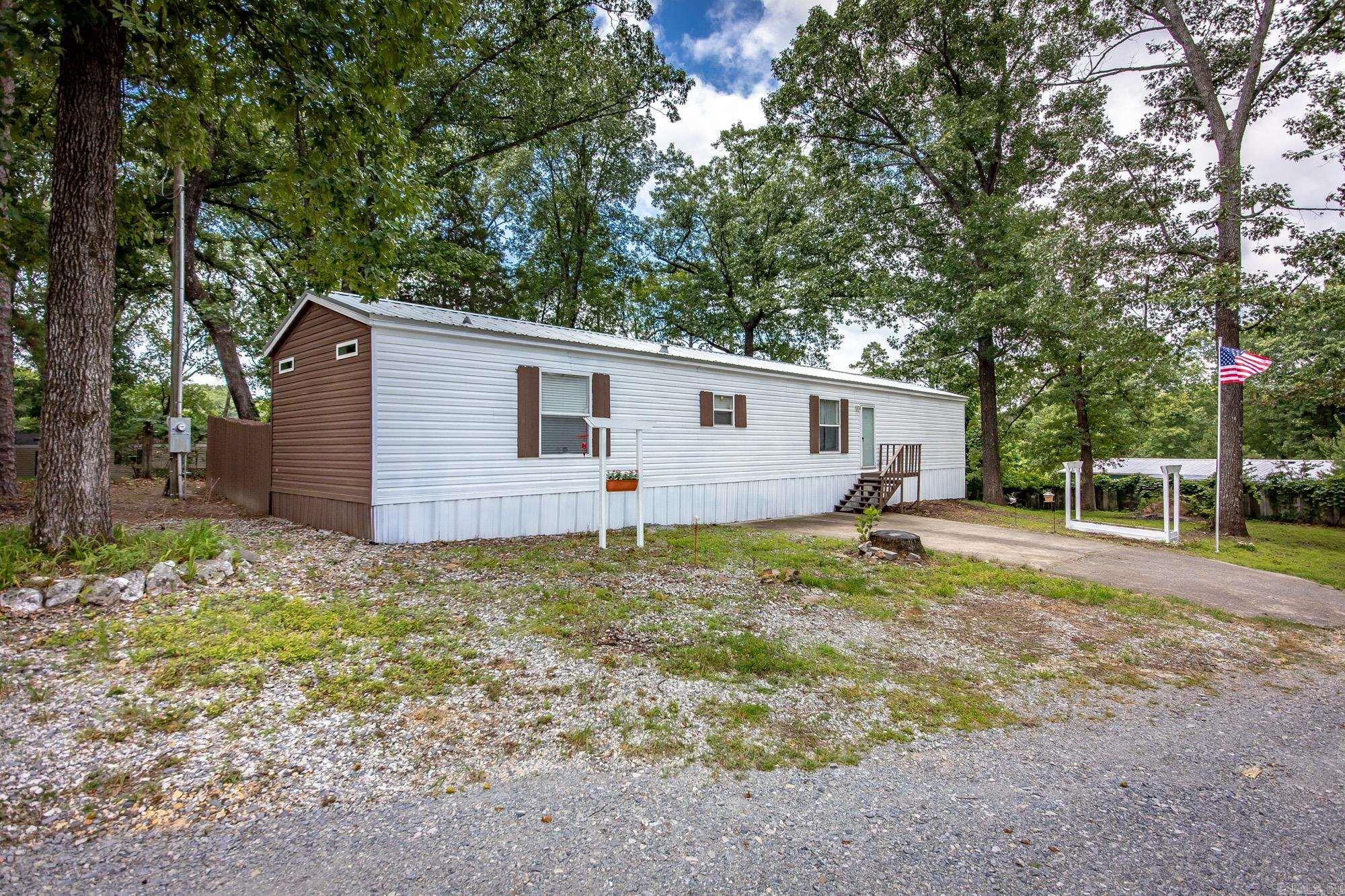 19928 Sally Circle Property Photo 1
