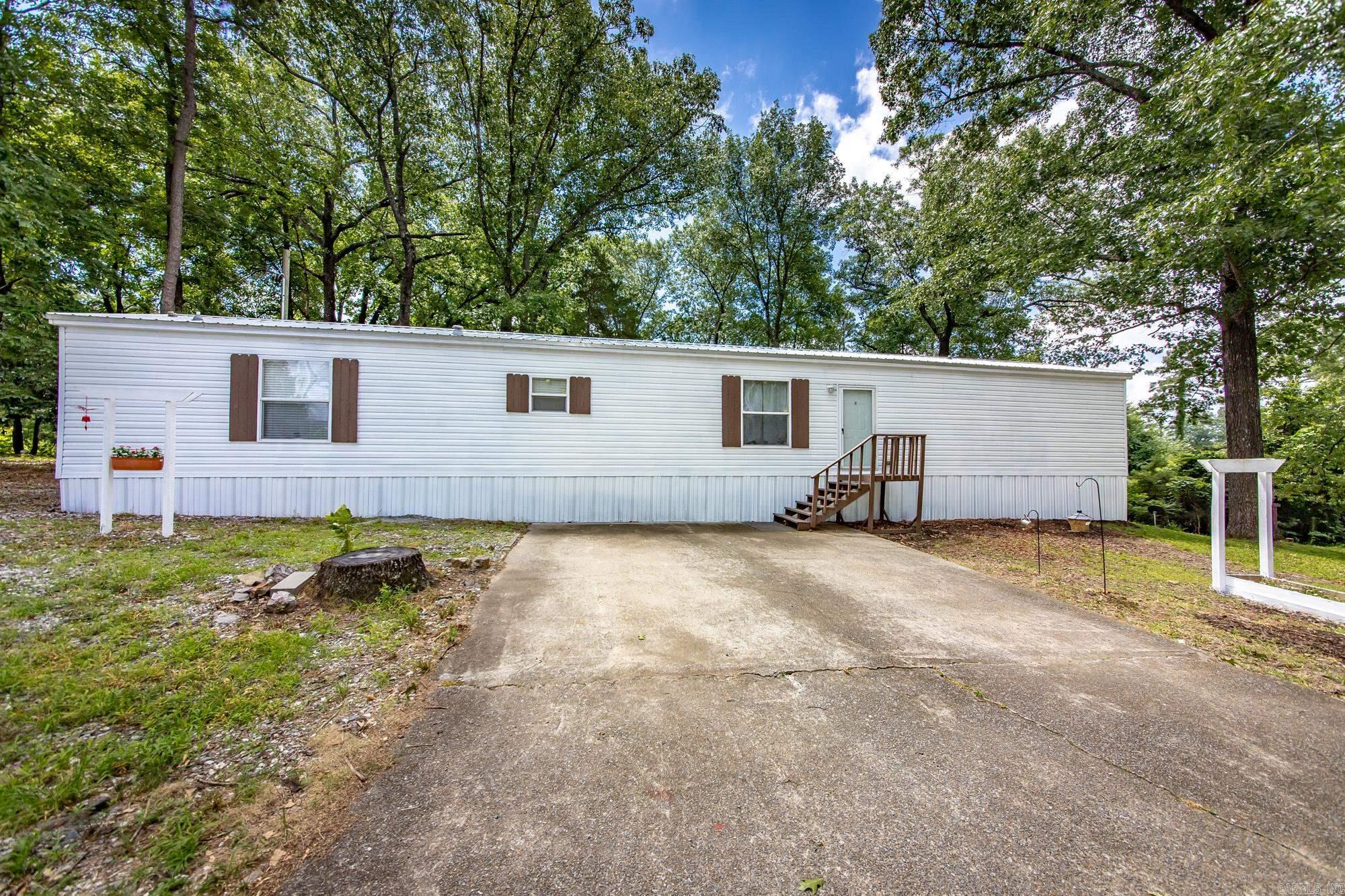 19928 Sally Circle Property Photo 2