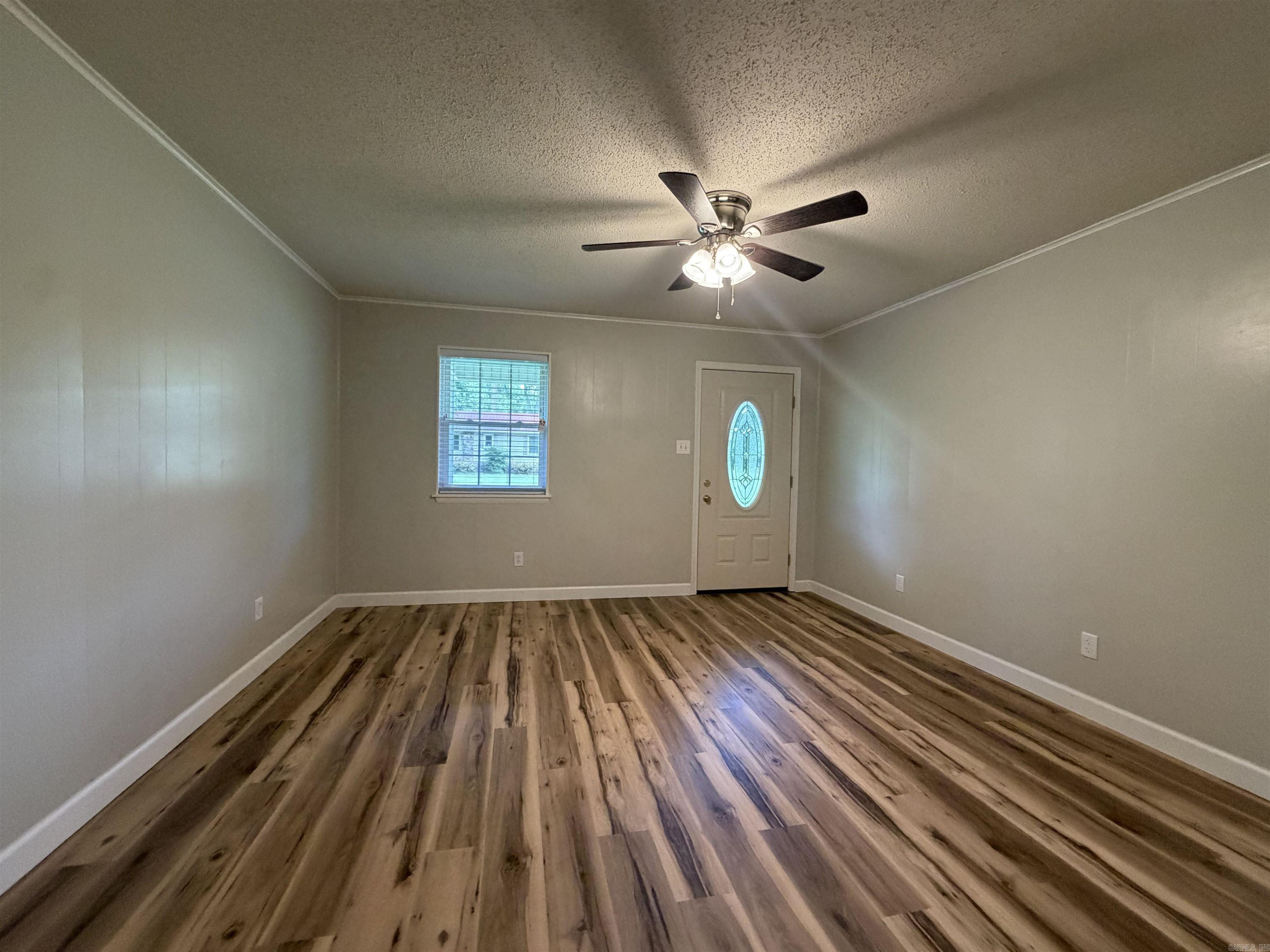 303 N Lemon Street Property Photo 4