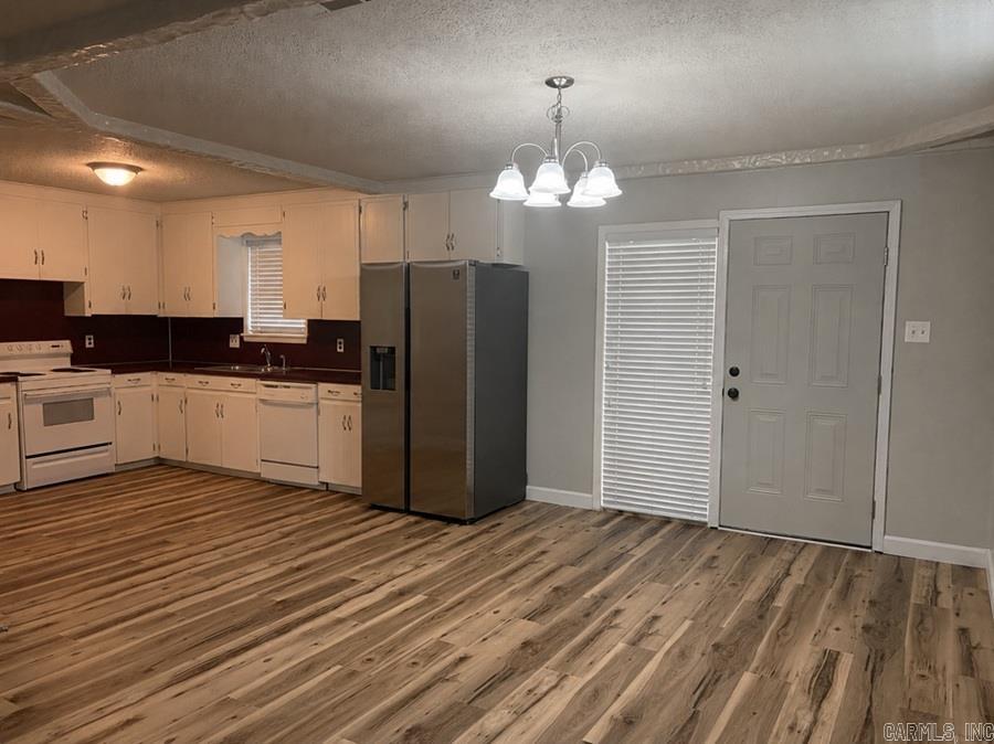 303 N Lemon Street Property Photo 5