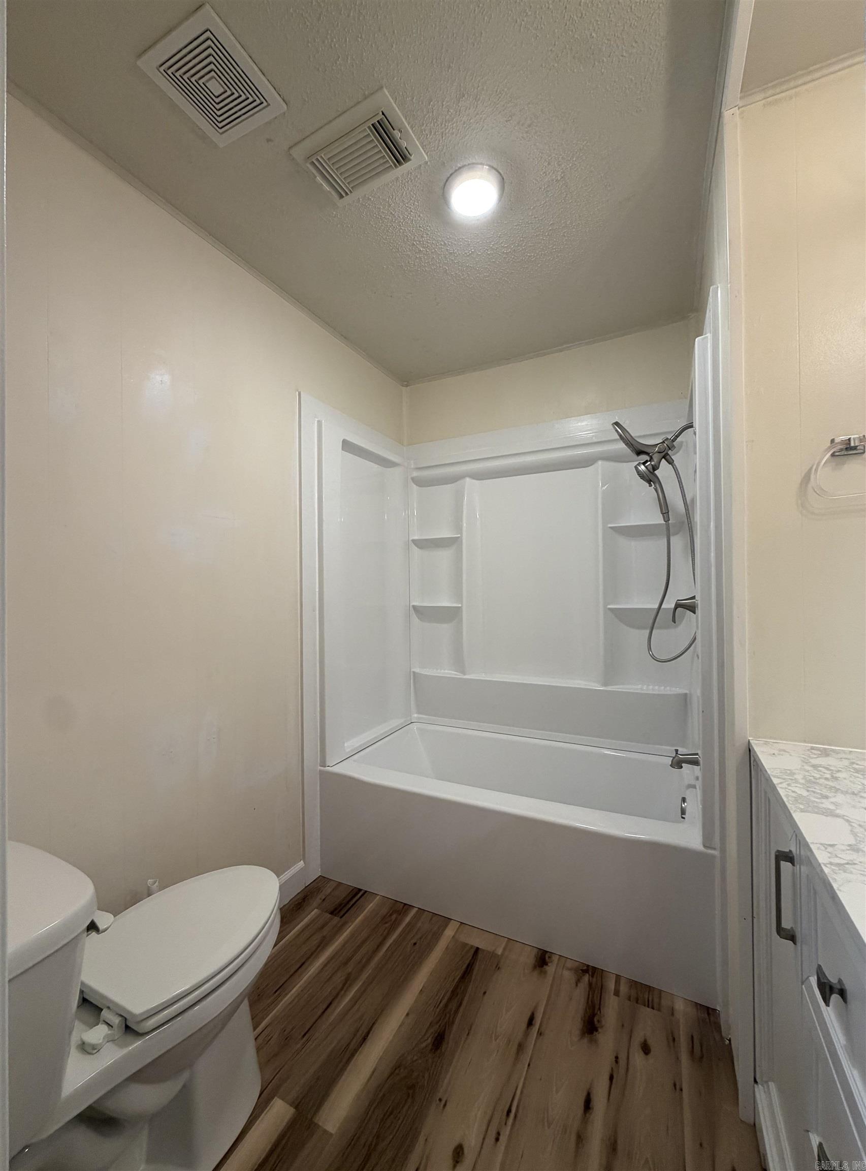 303 N Lemon Street Property Photo 8