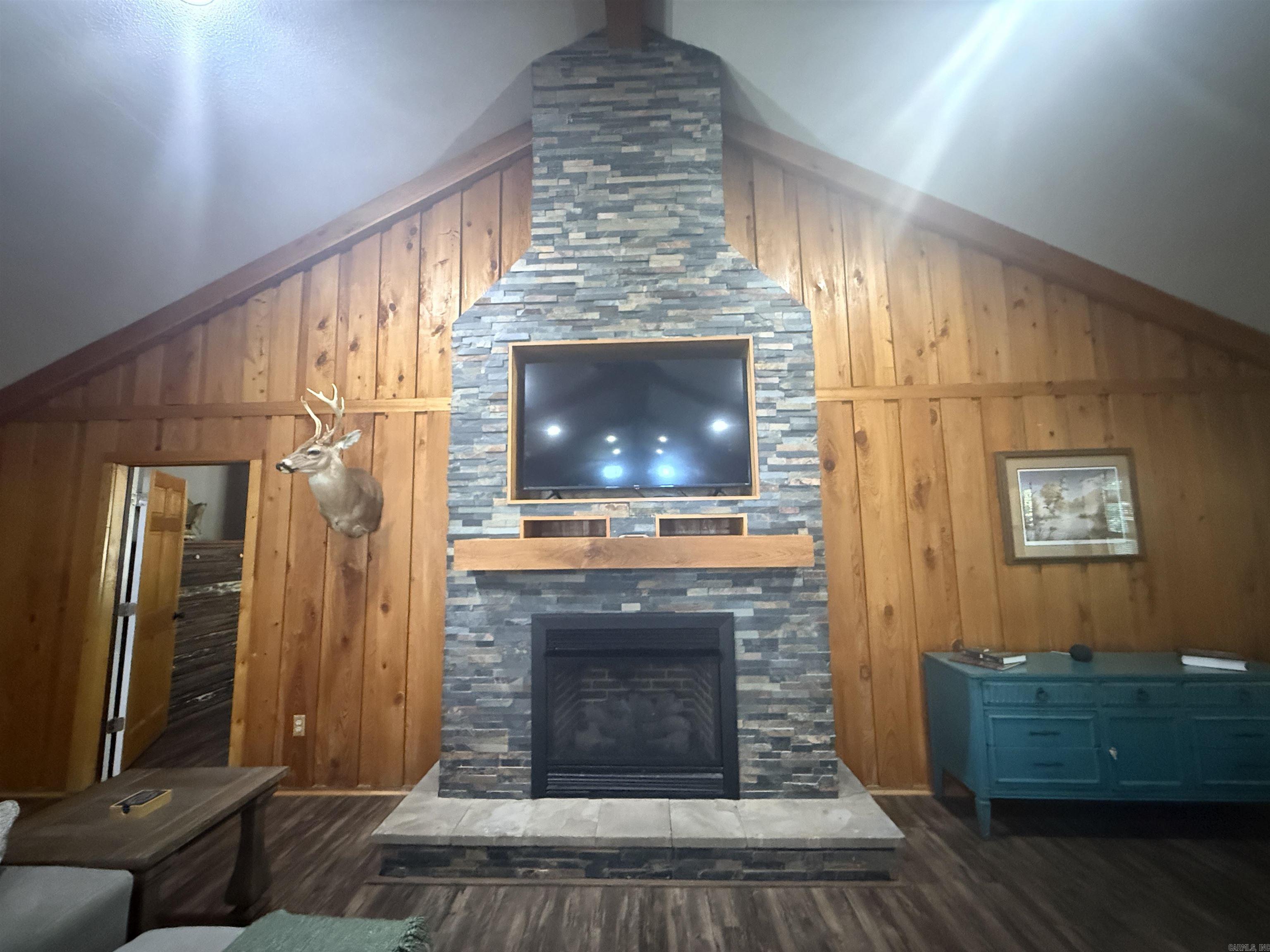 450 Sandy Trail Property Photo 6