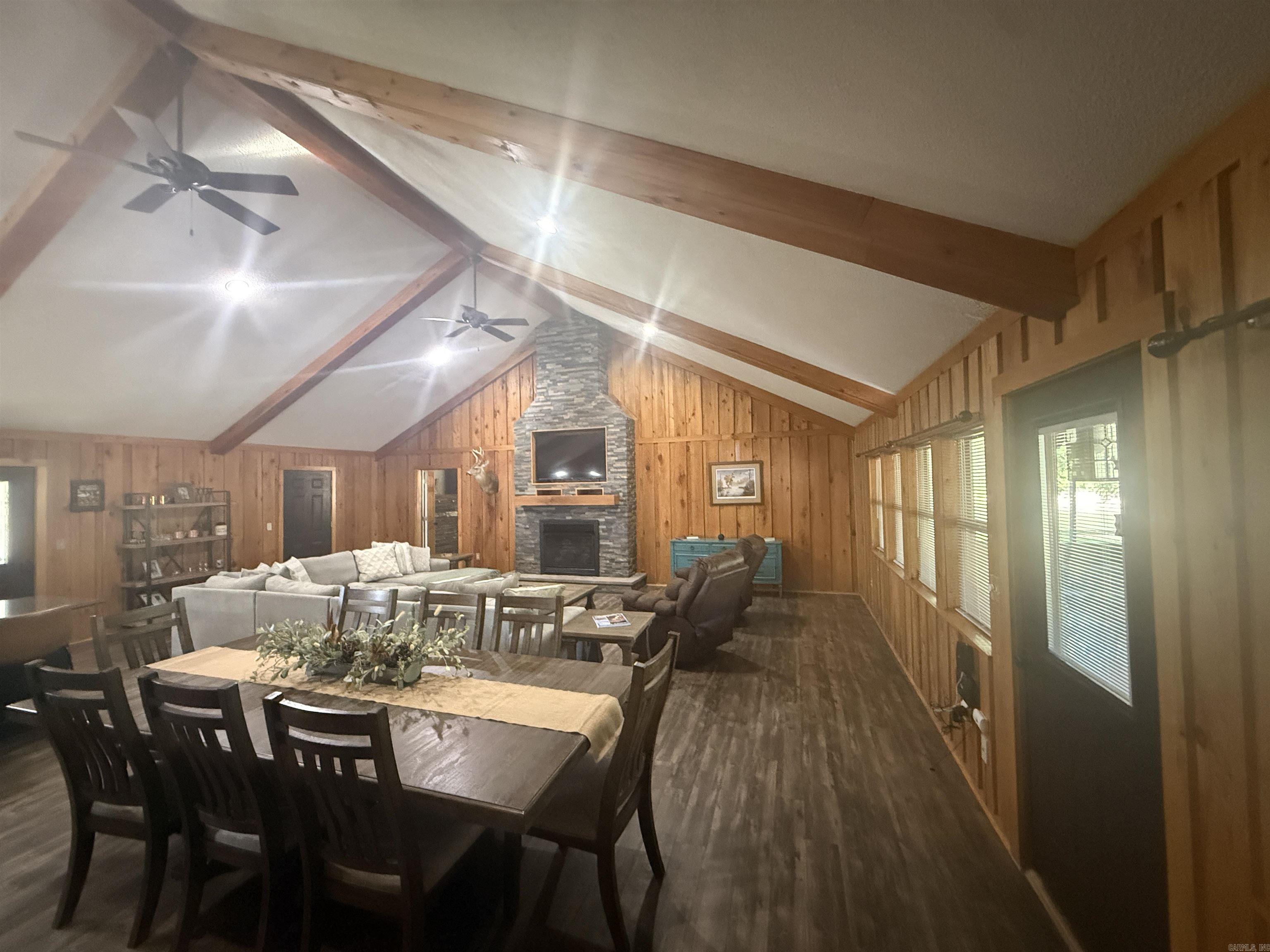 450 Sandy Trail Property Photo 9