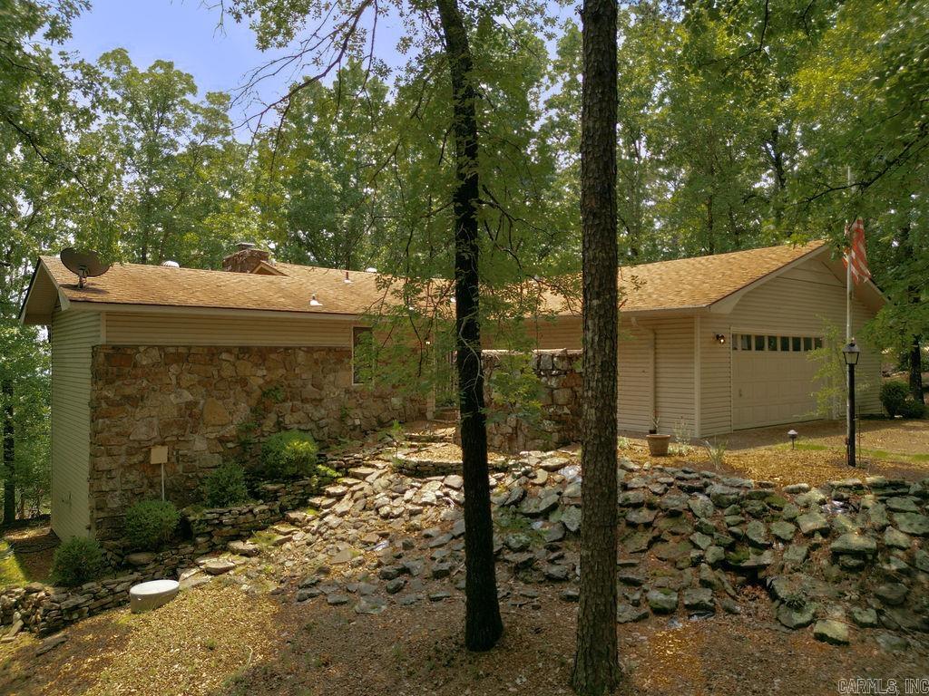 215 Pine Hill Rd Property Photo 1
