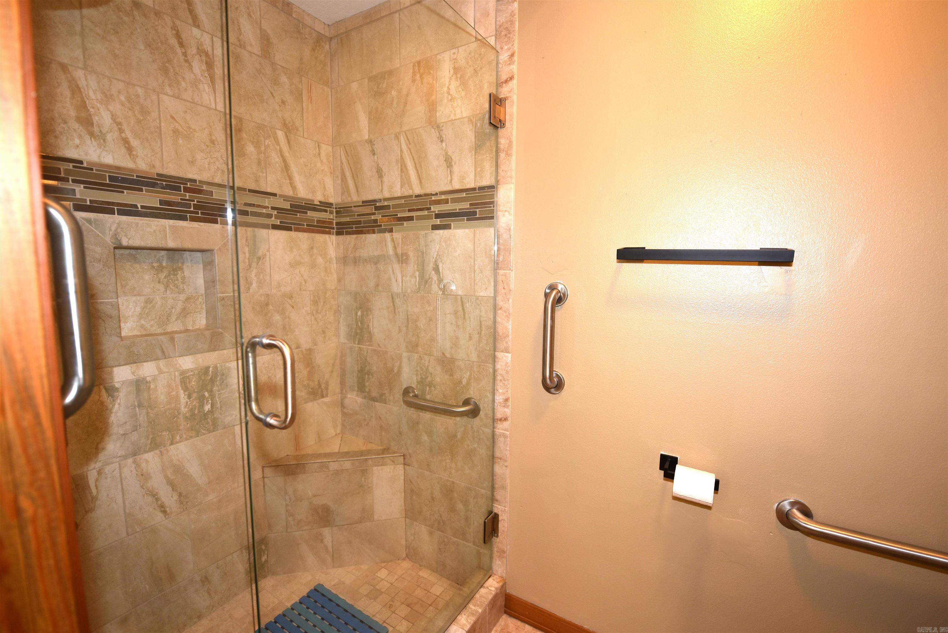 215 Pine Hill Rd Property Photo 18