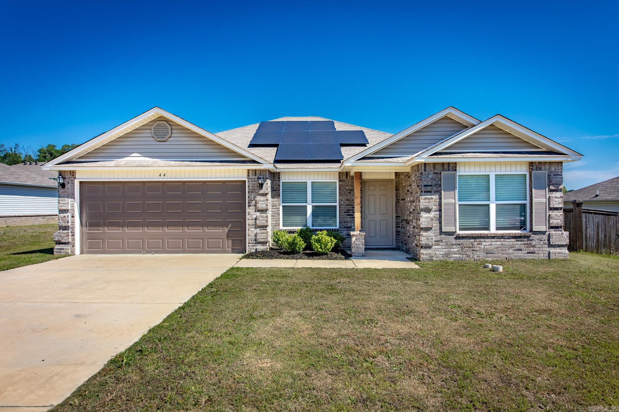 44 Dunnaway Drive Property Photo 1
