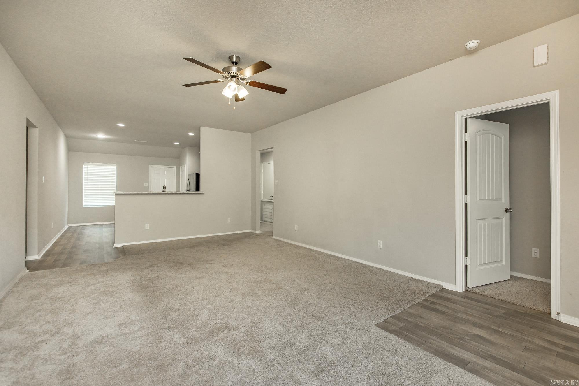 44 Dunnaway Drive Property Photo 5