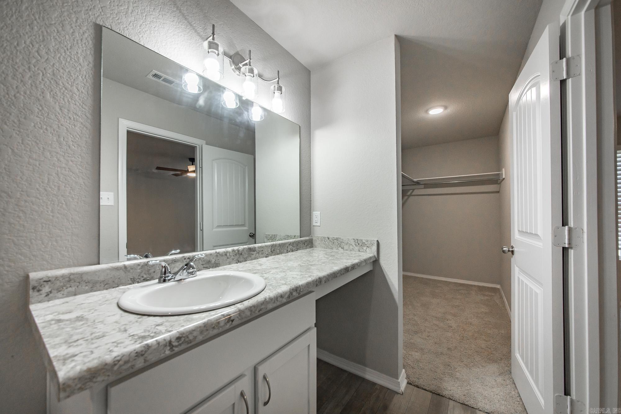 44 Dunnaway Drive Property Photo 12