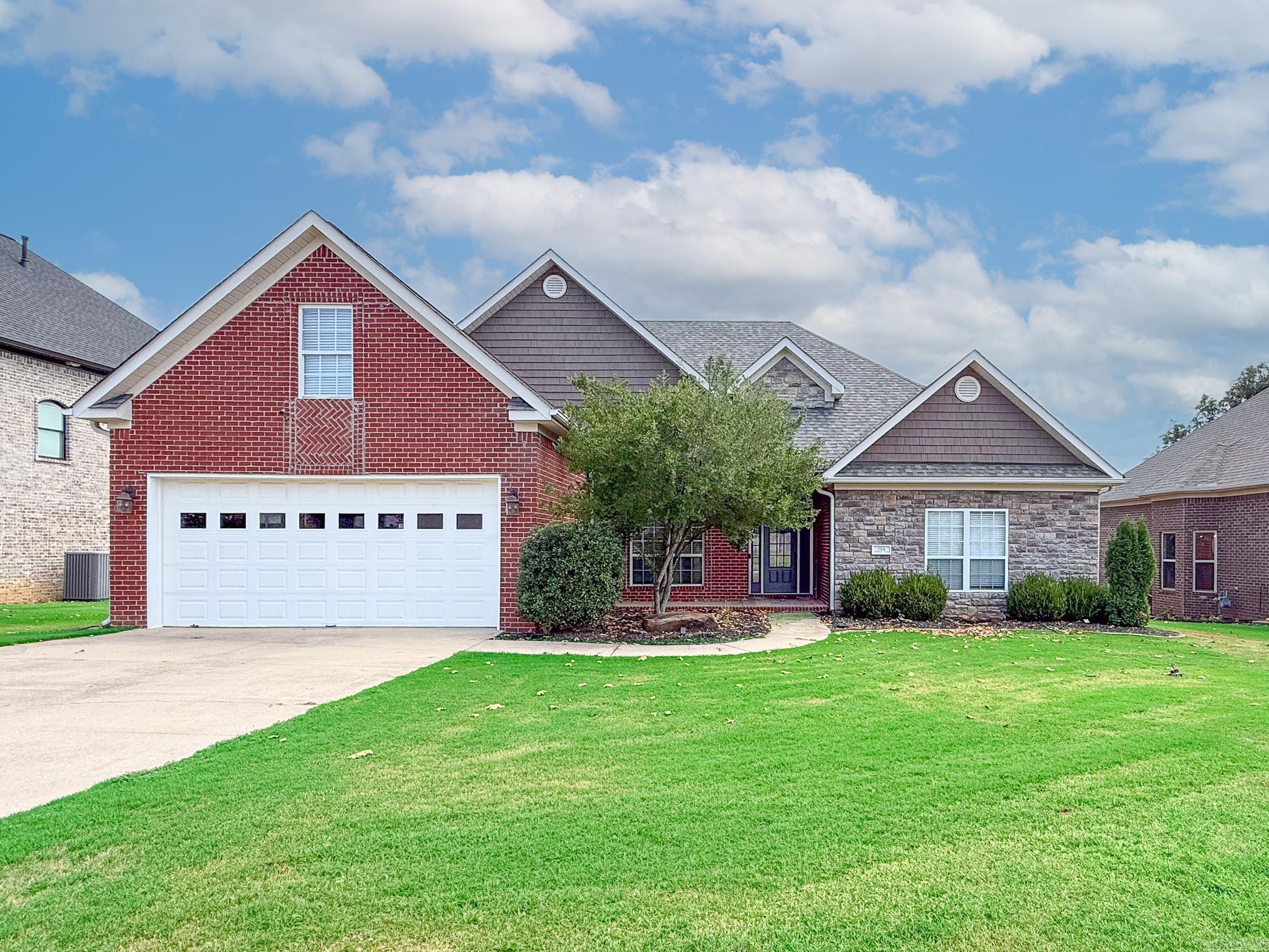 1104 Aberdour Drive Property Photo 1