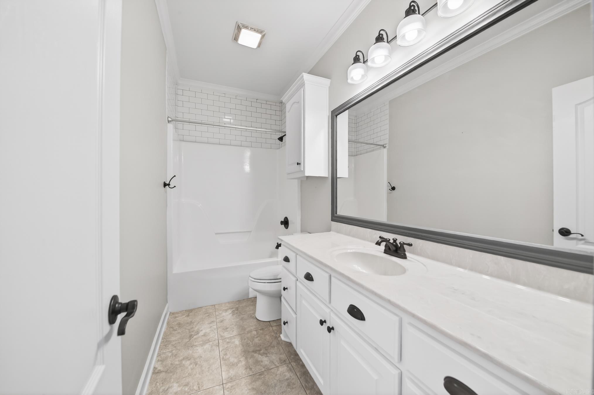 1104 Aberdour Drive Property Photo 42