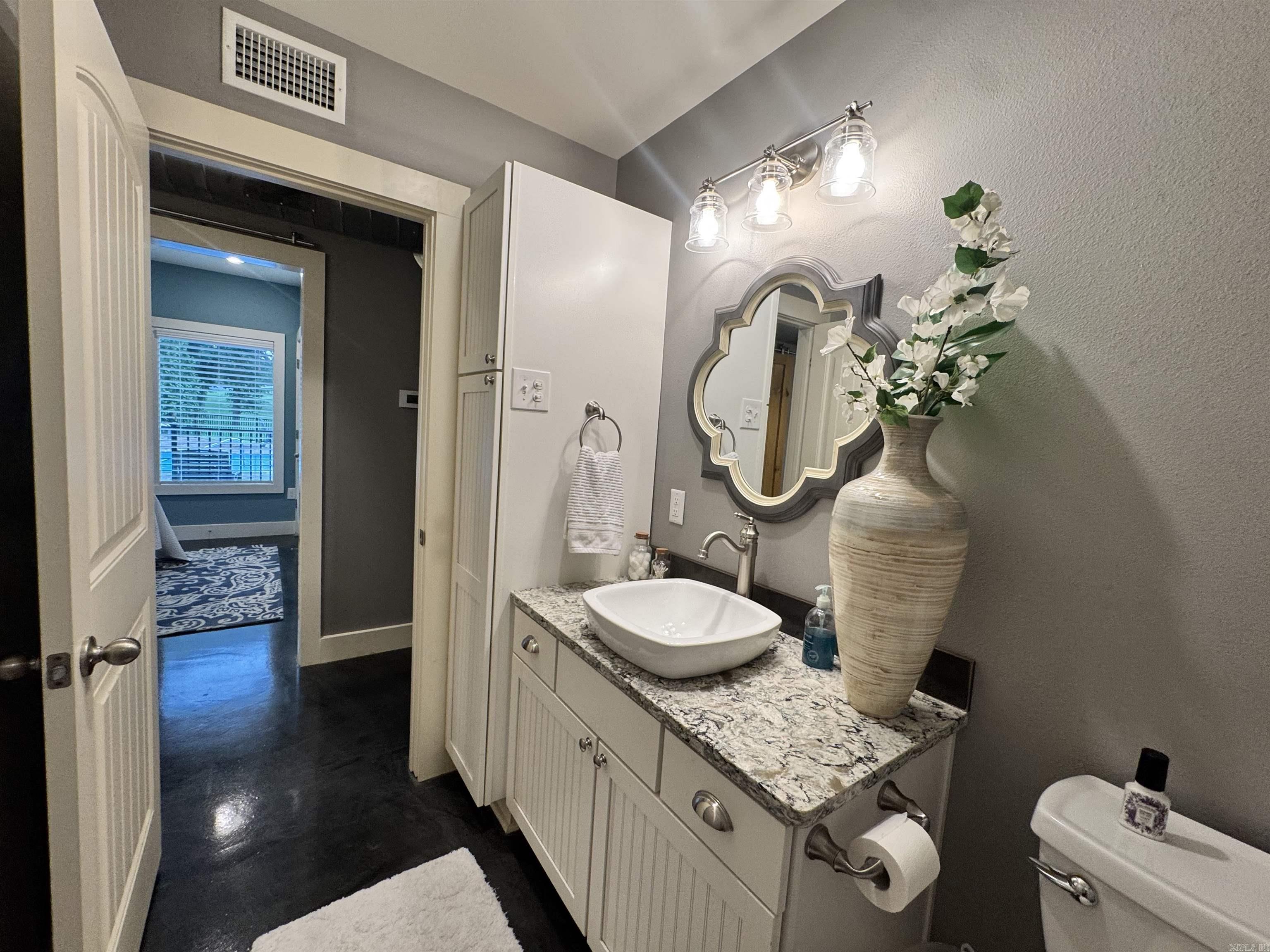7910 Edgemont Rd, Suite 100 100 Property Photo 16