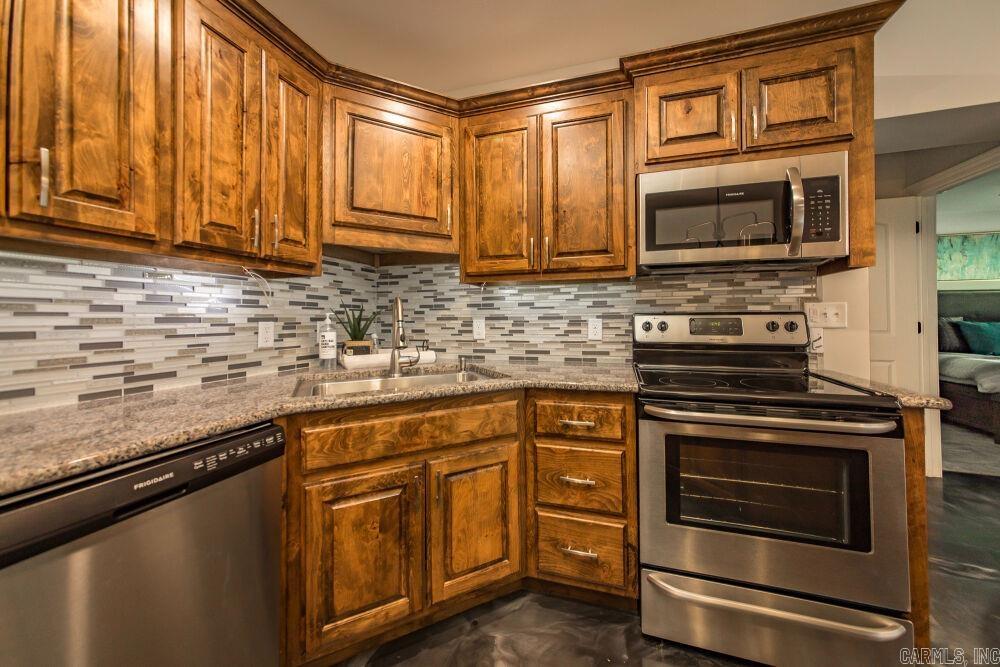 7910 Edgemont Rd, Suite 102 Property Photo 5