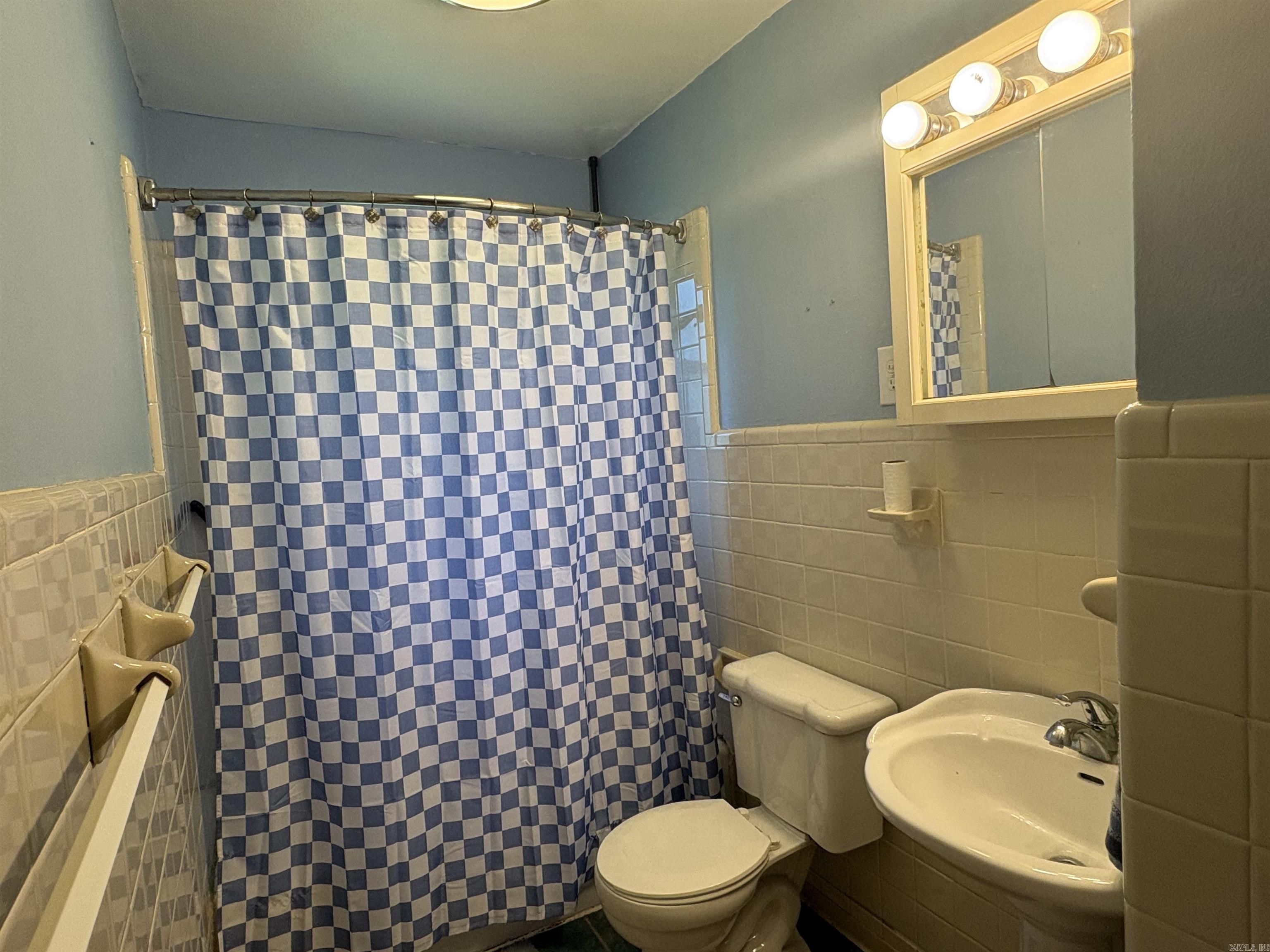 2308 Sylvia Street Property Photo 11